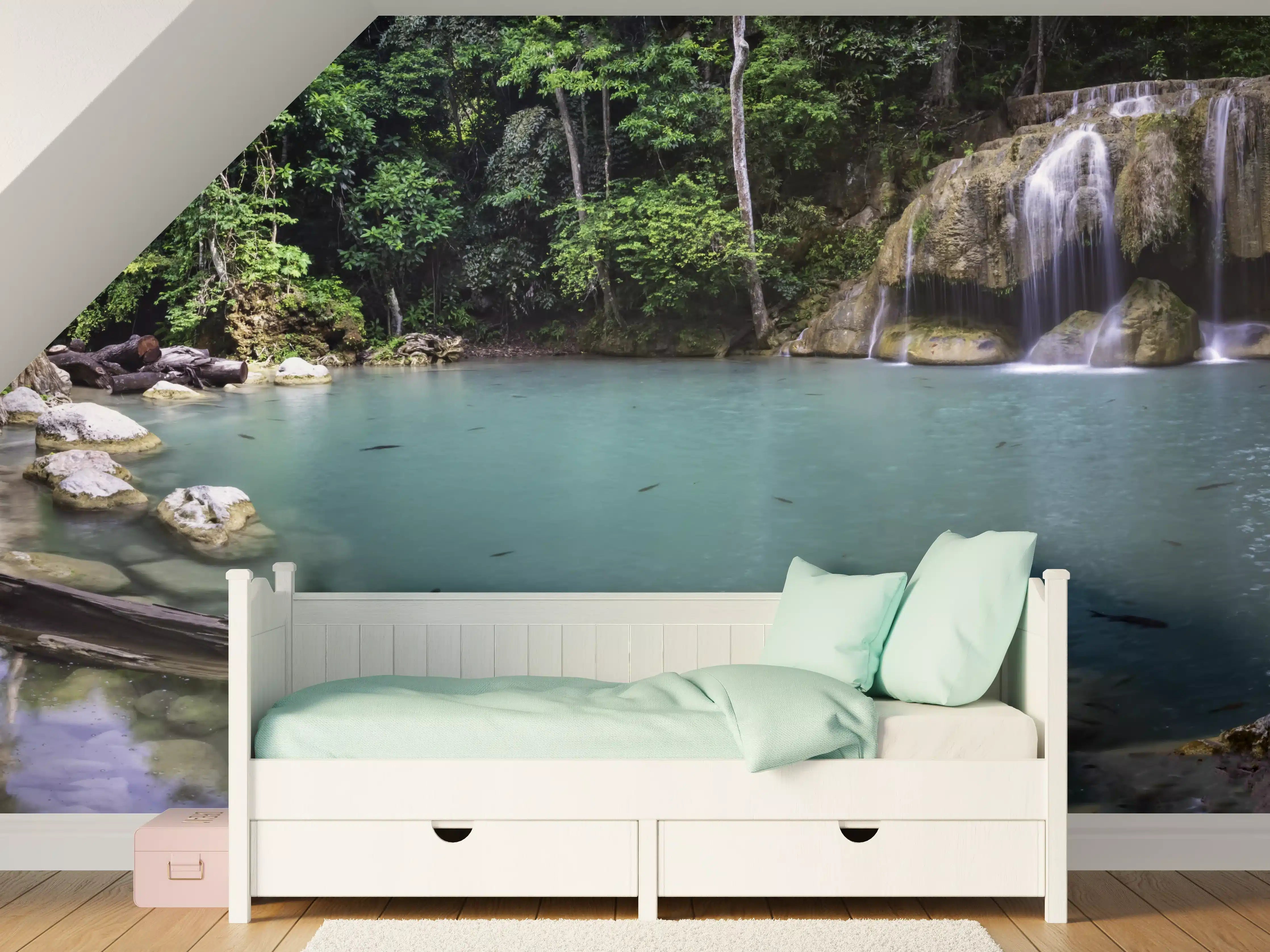 Kinderzimmer Wandgestaltung - Naturpool im Grünen