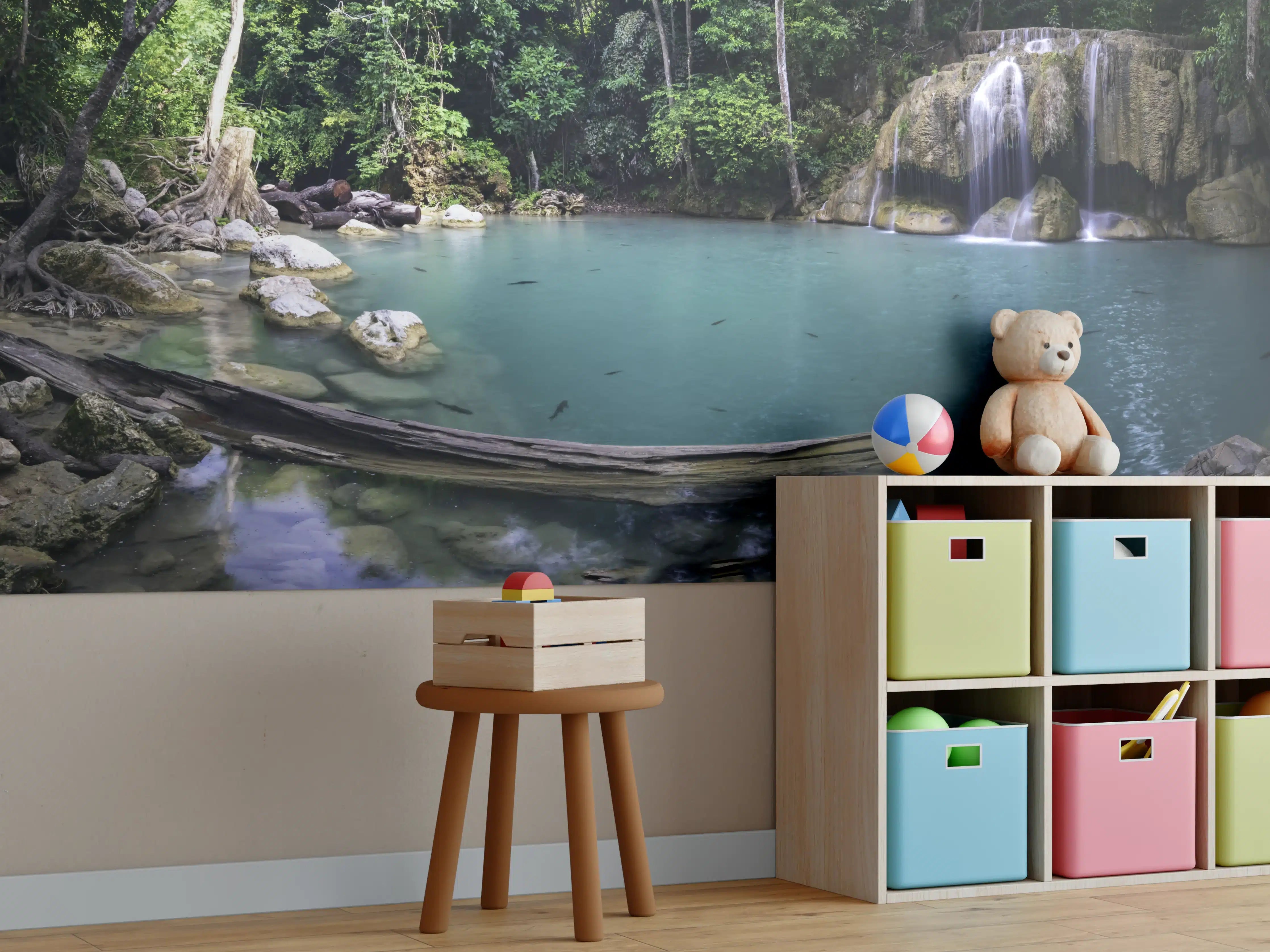 Kinderzimmer Wandgestaltung - Naturpool im Grünen