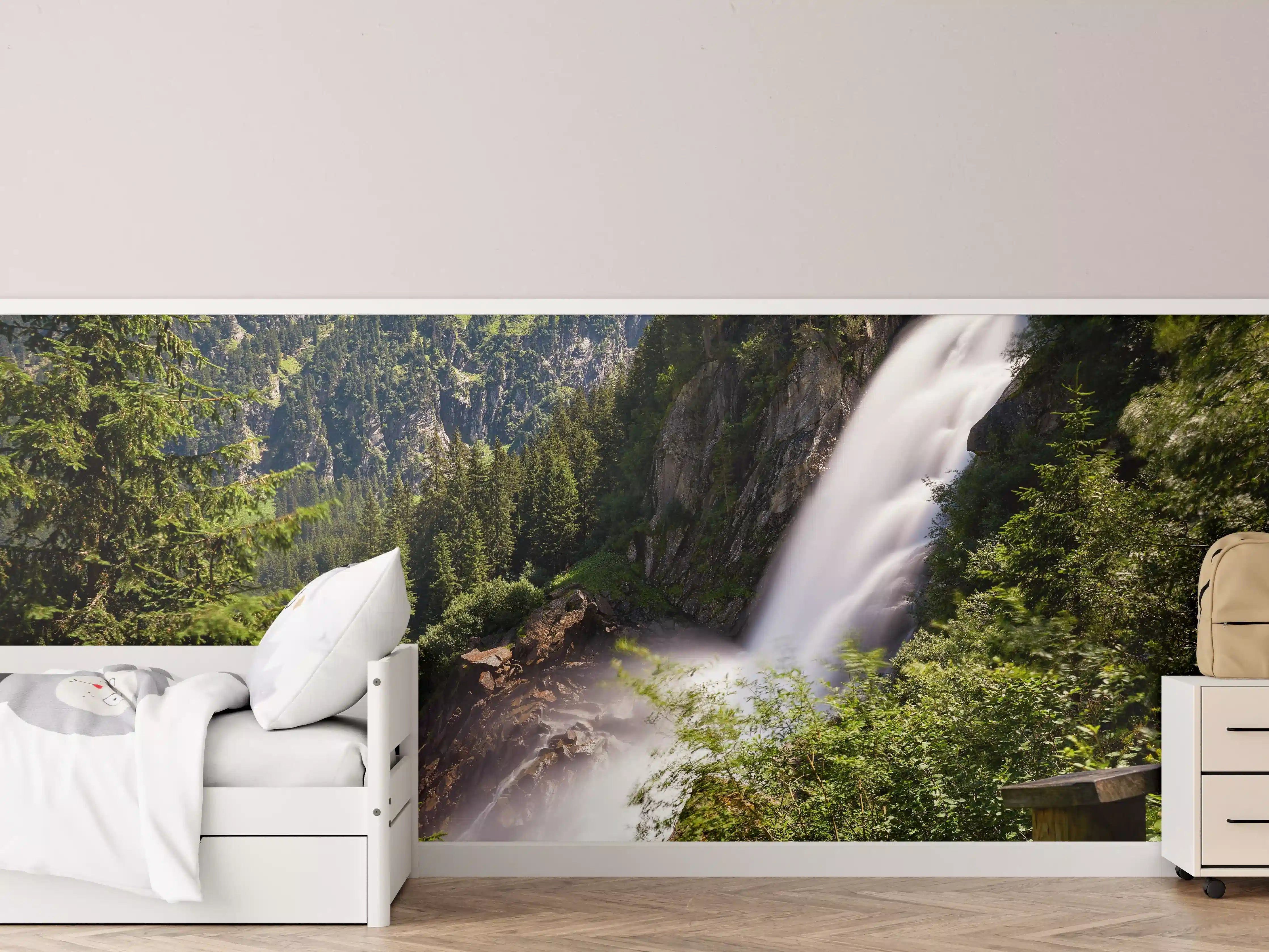 Kinderzimmer Wandgestaltung - Naturwasserfall im Grünen