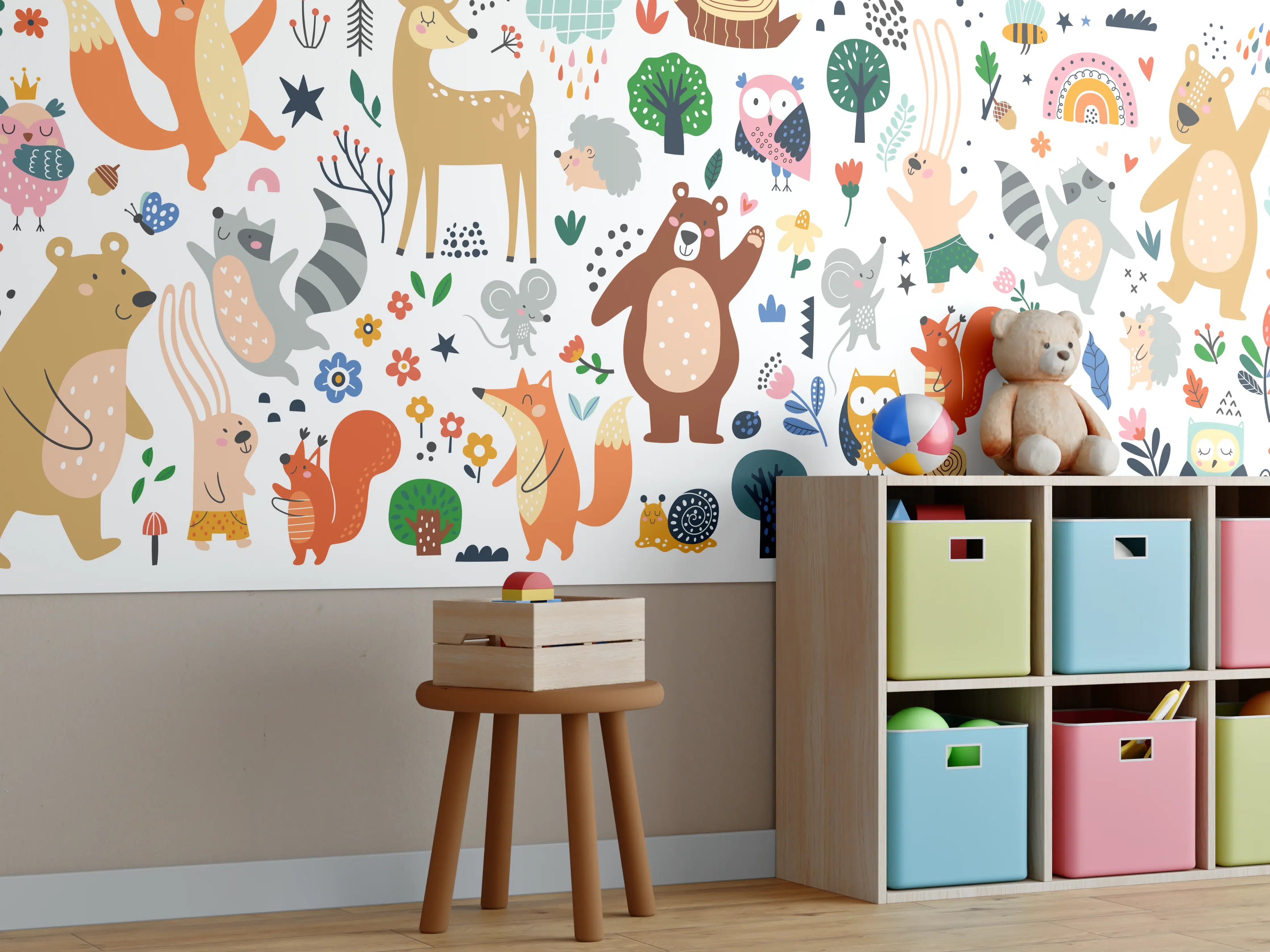 Kinderzimmer Wandgestaltung - Niedliche Waldtiere im bunten Design