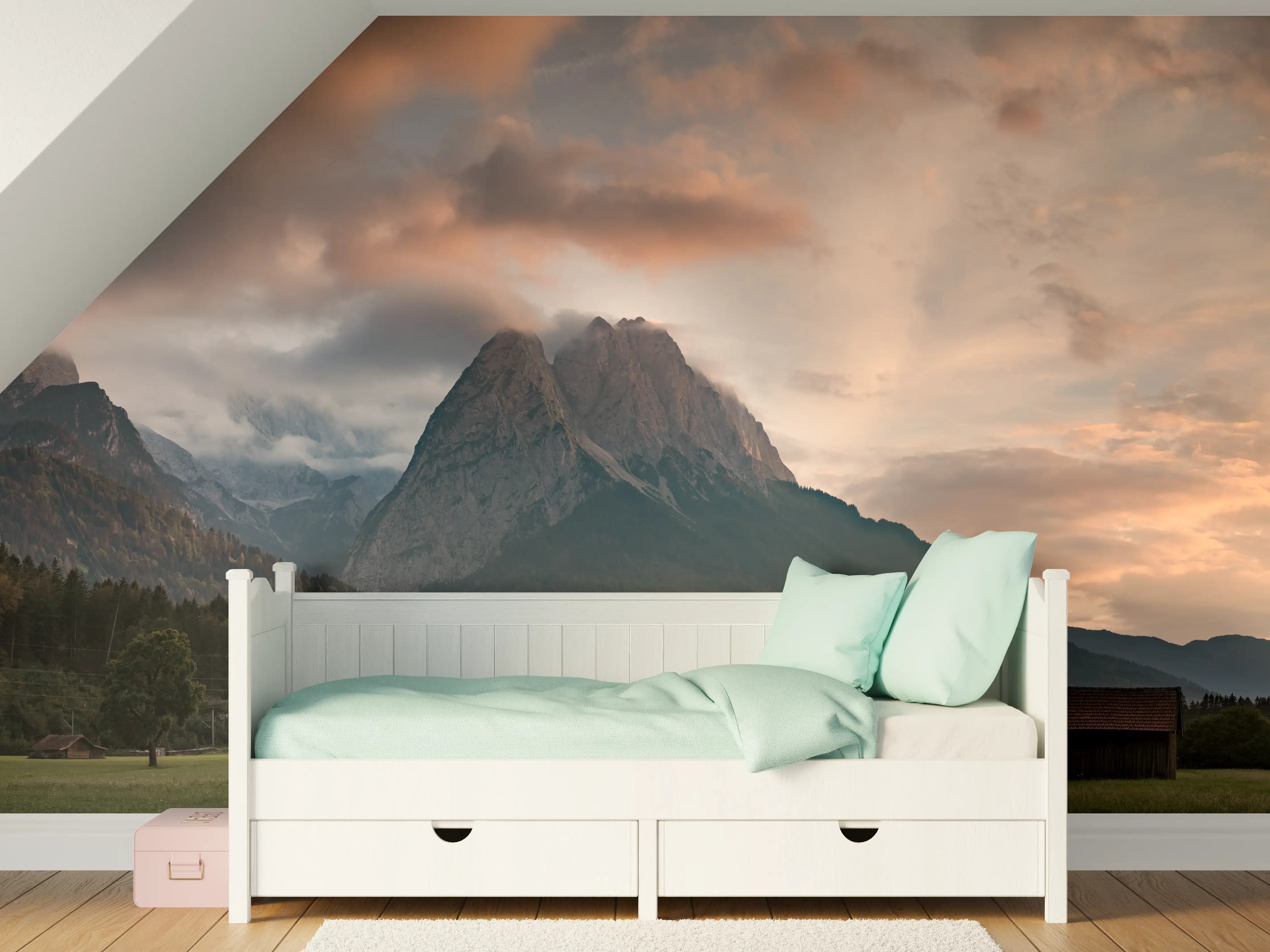 Kinderzimmer Wandgestaltung - Panorama von der wolkenverhangenen Zugspitze