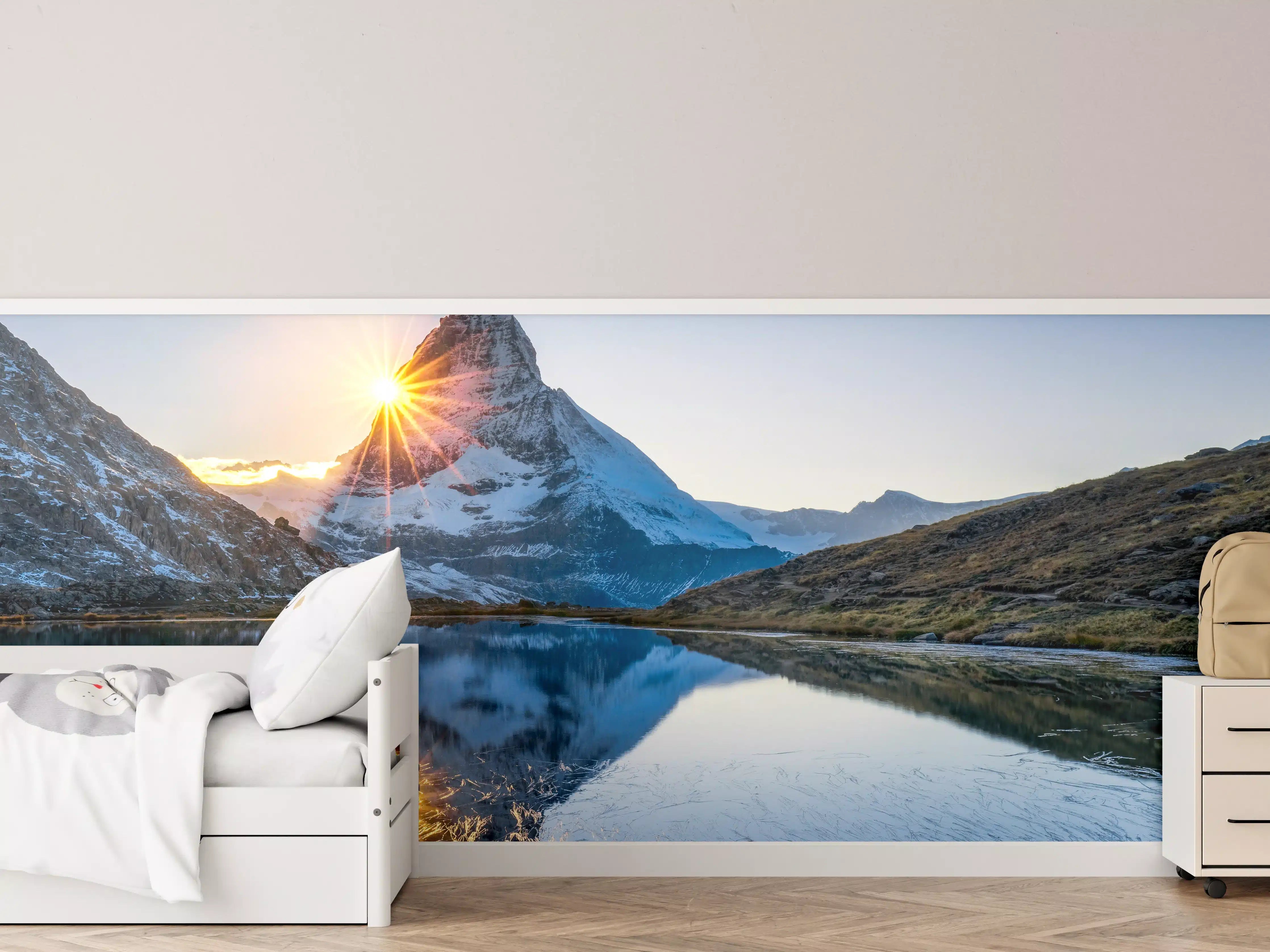 Kinderzimmer Wandgestaltung - Riffelsee und Matterhorn in den Alpen