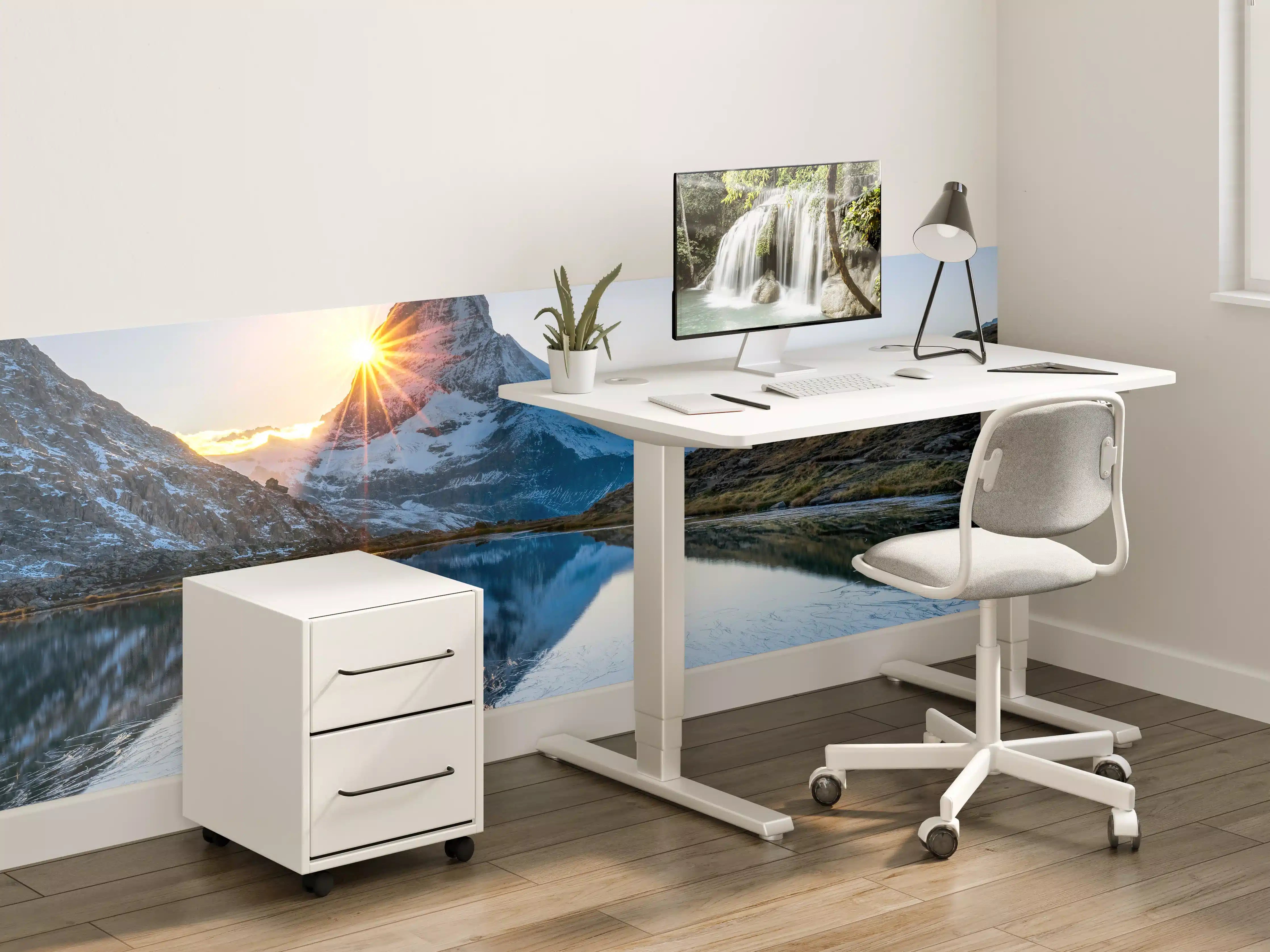 Kinderzimmer Wandgestaltung - Riffelsee und Matterhorn in den Alpen