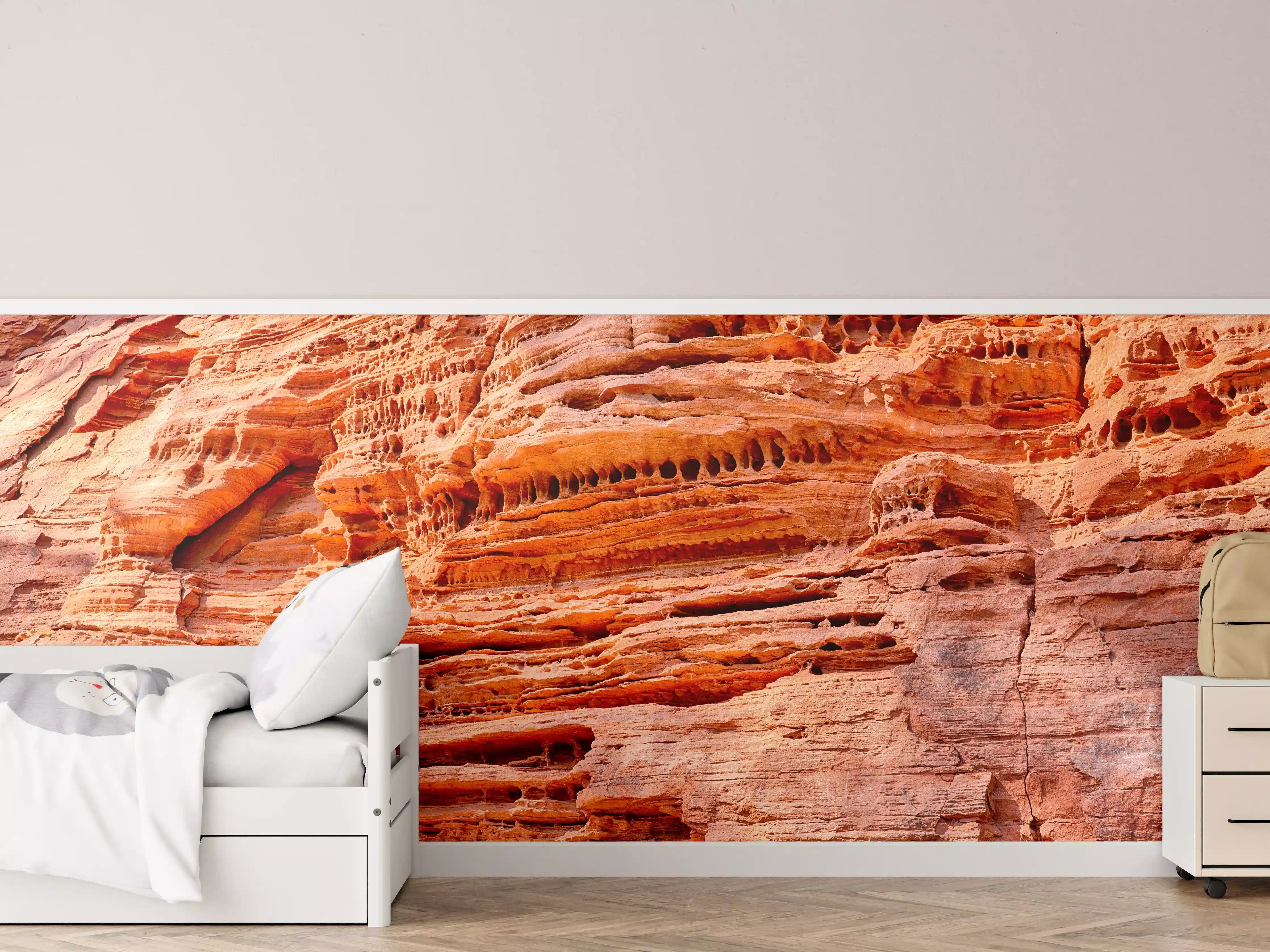 Kinderzimmer Wandgestaltung - Roter Sandstein mit markanten Schichten