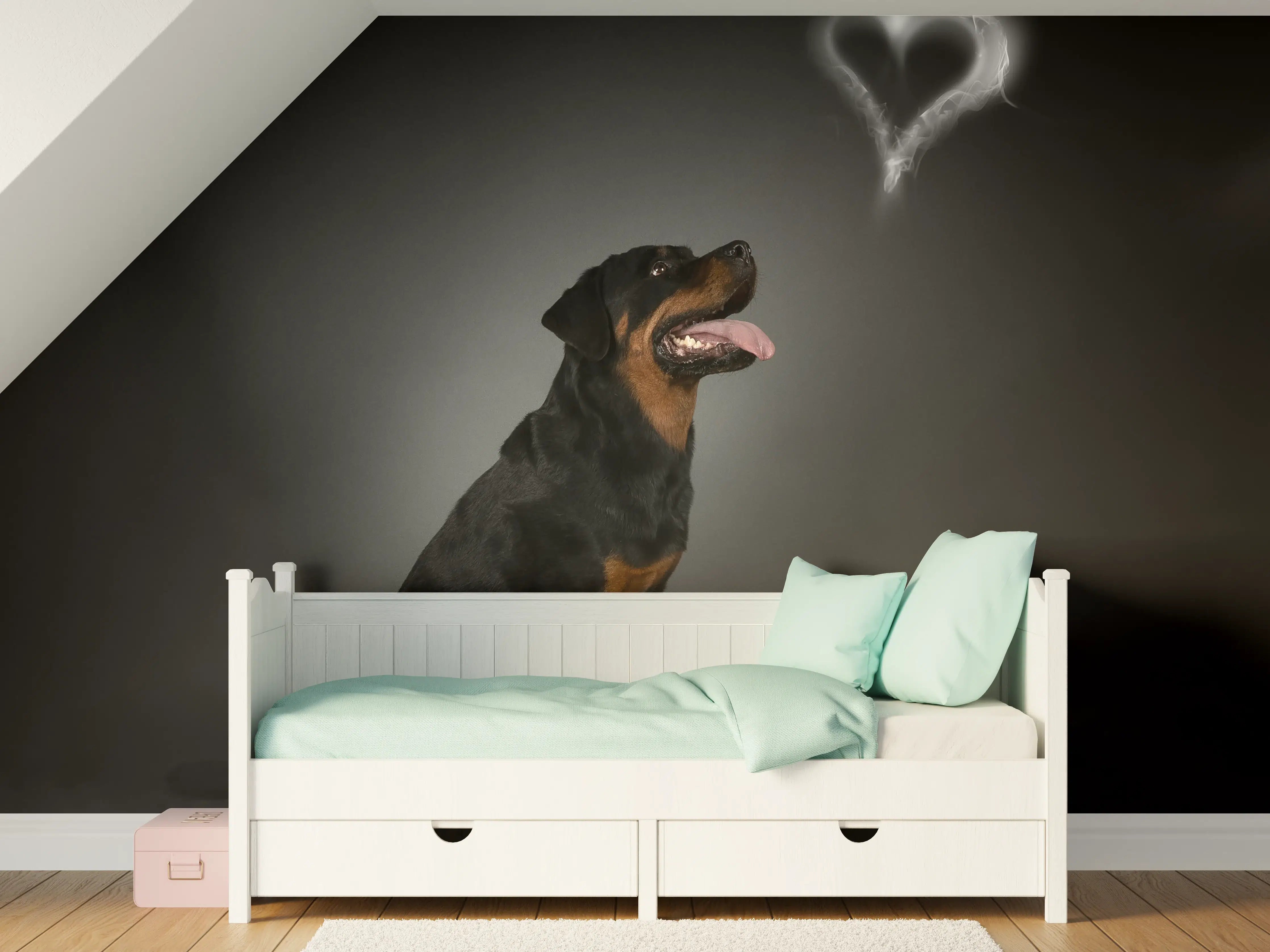 Kinderzimmer Wandgestaltung - Rottweiler sitzend mit Blick auf Herz
