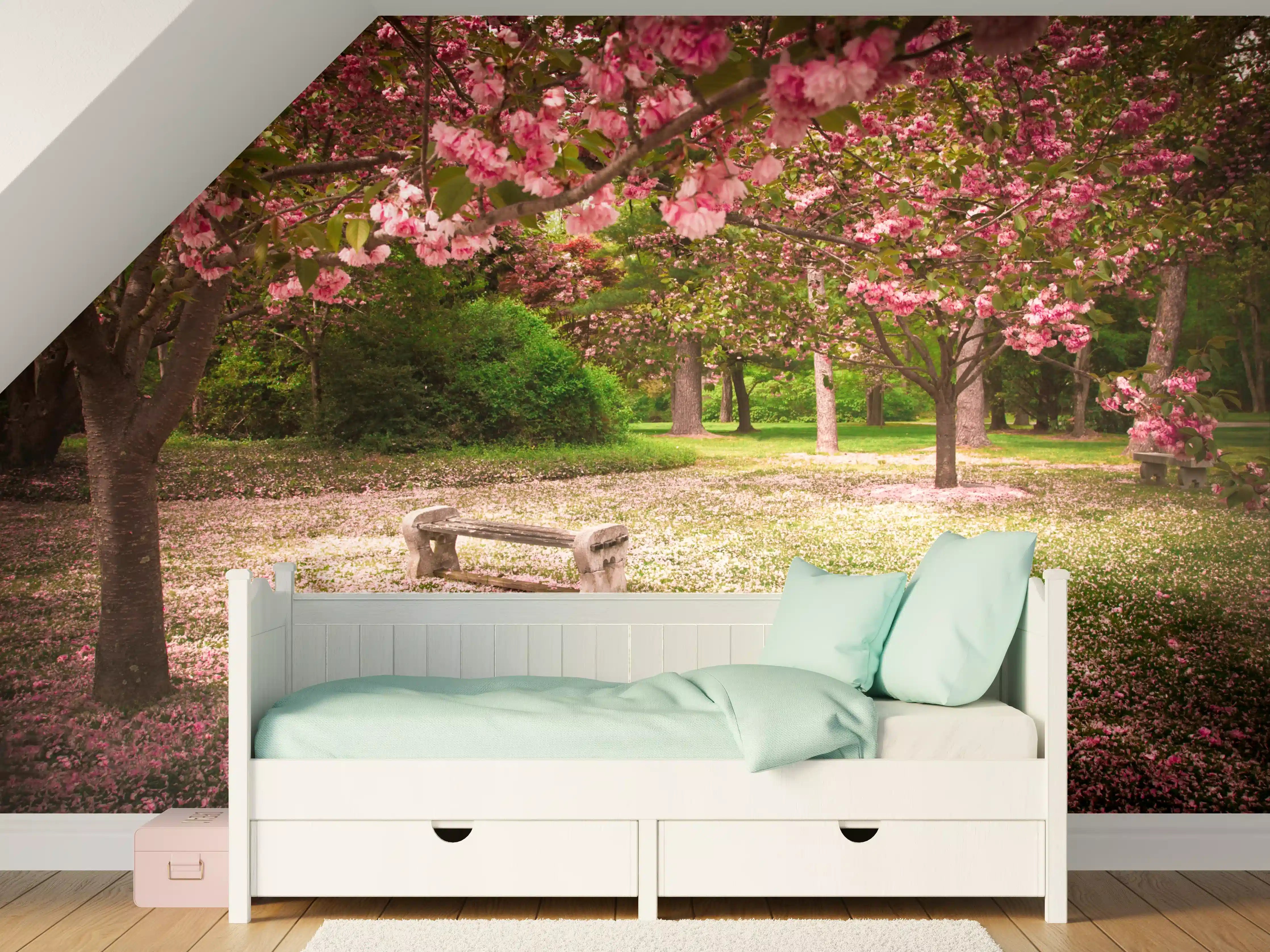 Kinderzimmer Wandgestaltung - Sanfter Blütentraum im Park