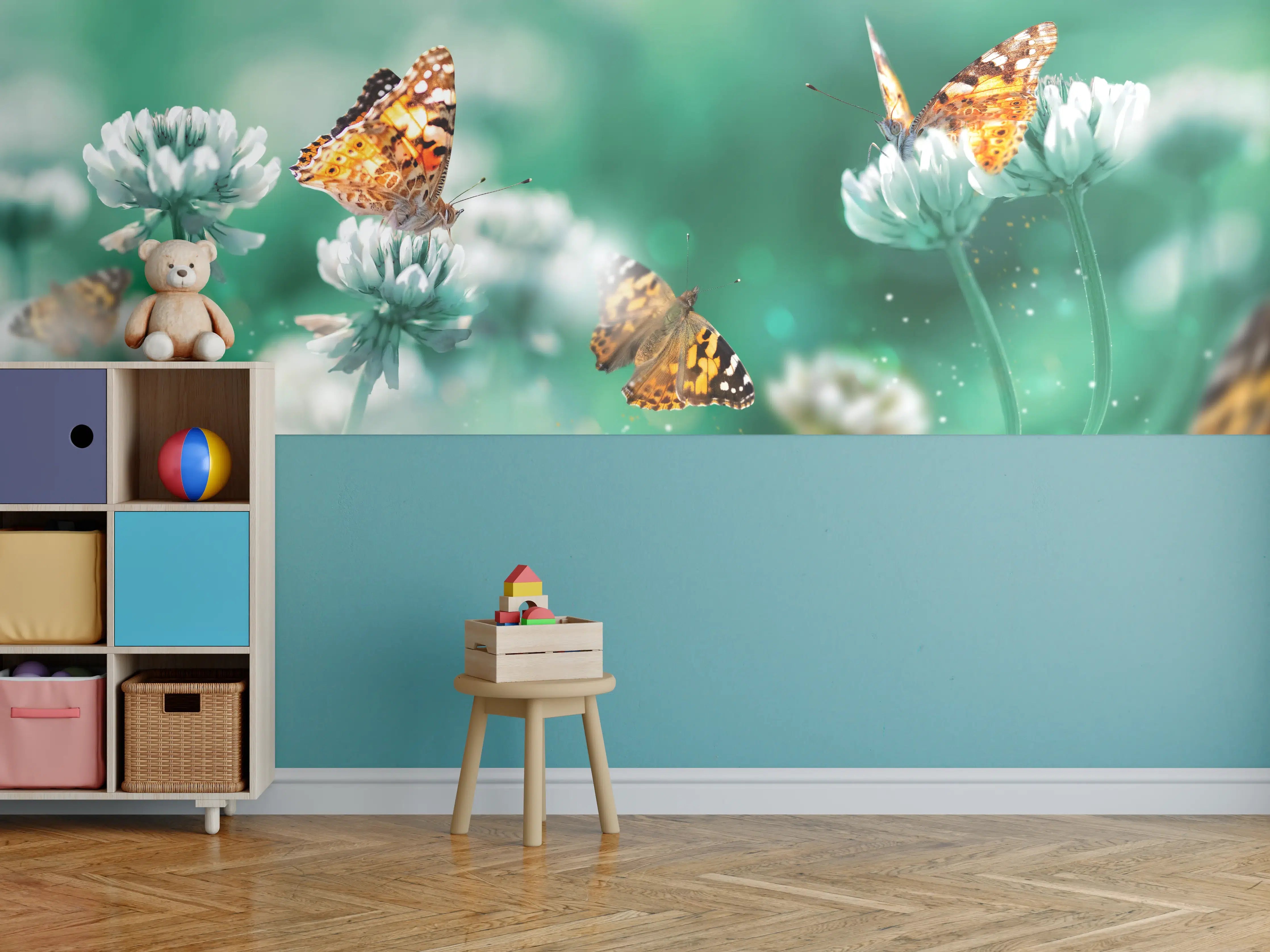 Kinderzimmer Wandgestaltung - Schmetterling auf Weißkleeblüten