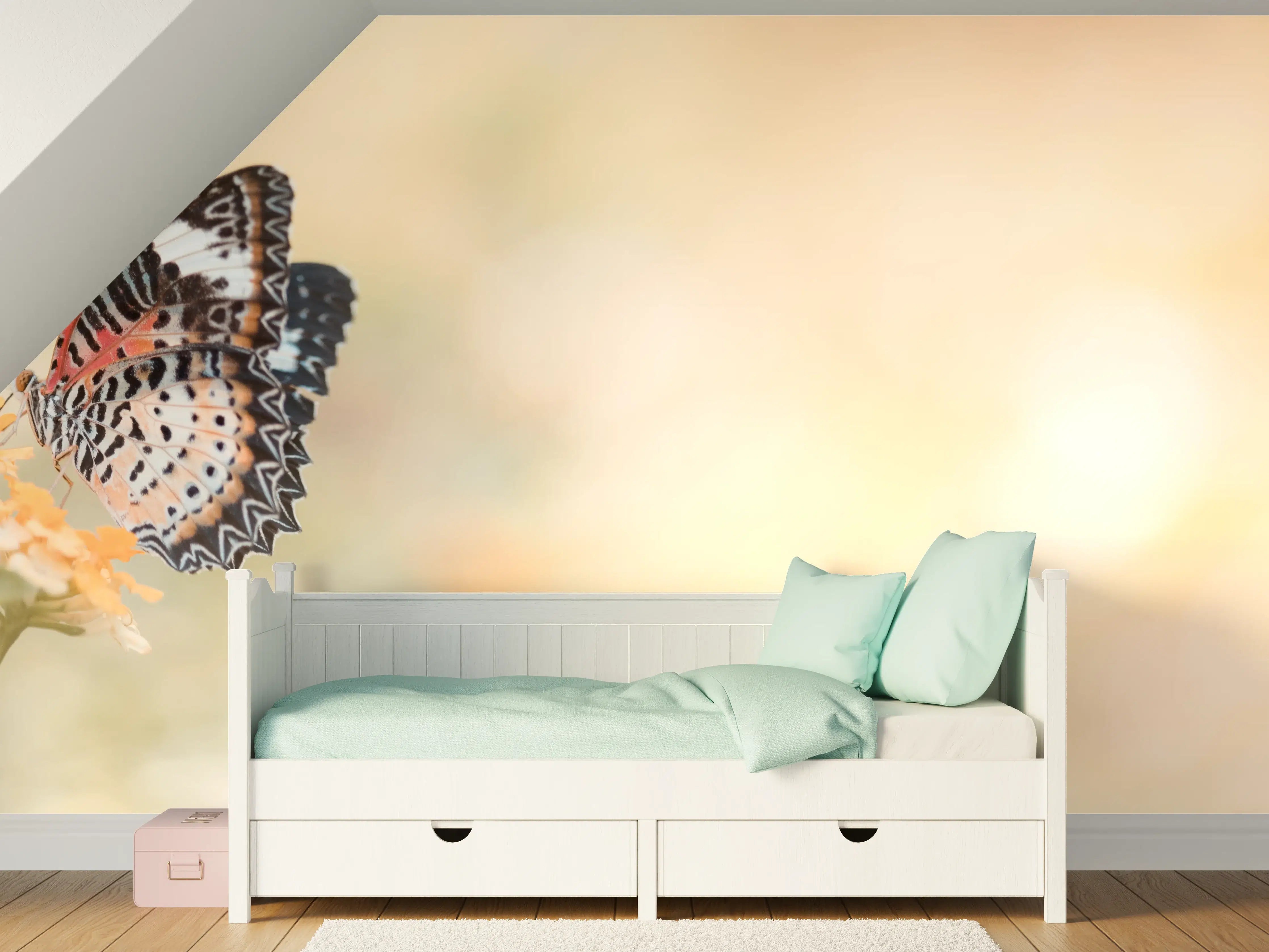 Kinderzimmer Wandgestaltung - Schmetterling auf eine orangene Blume