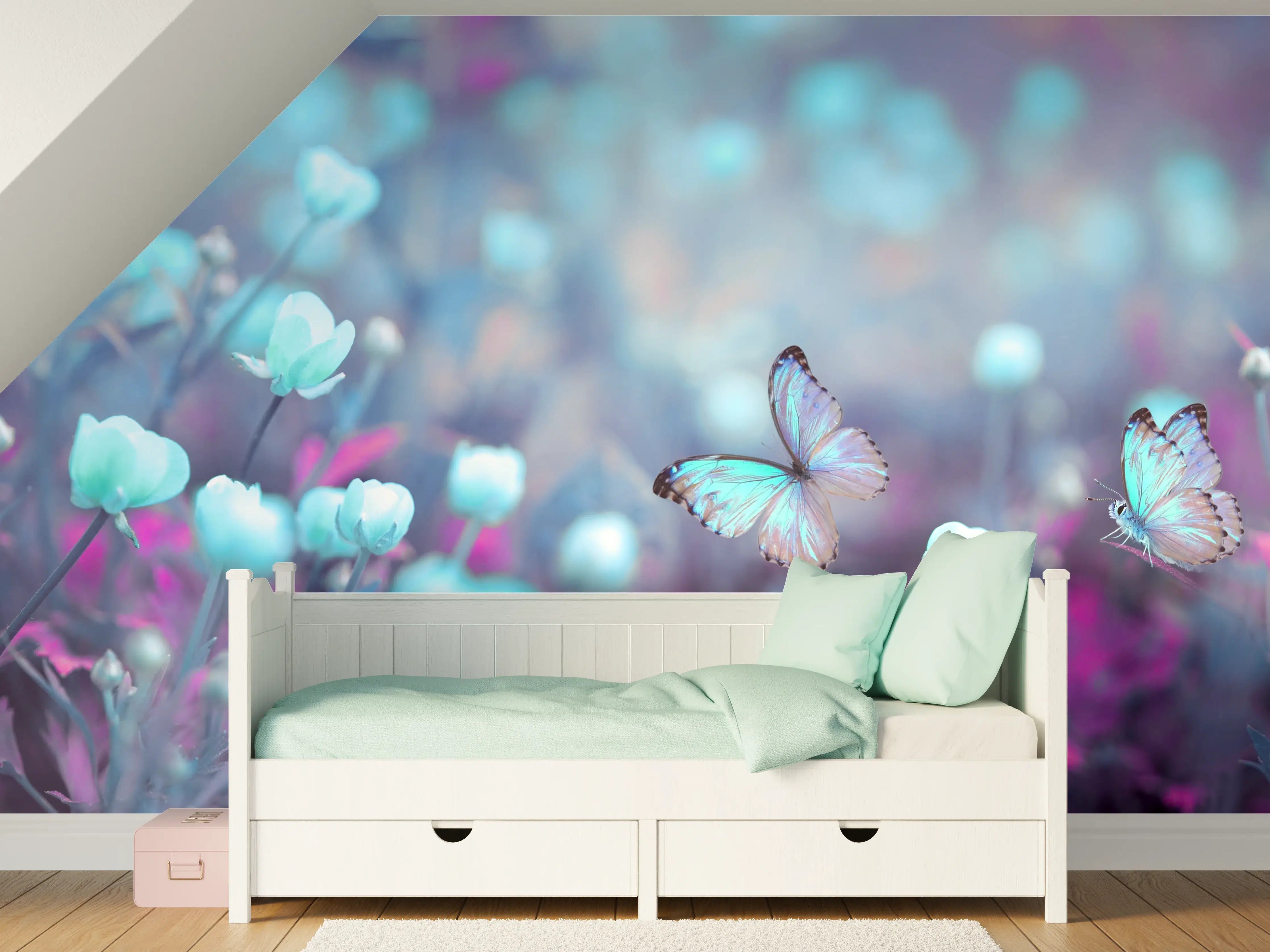 Kinderzimmer Wandgestaltung - Schmetterlinge über wilden Blumen