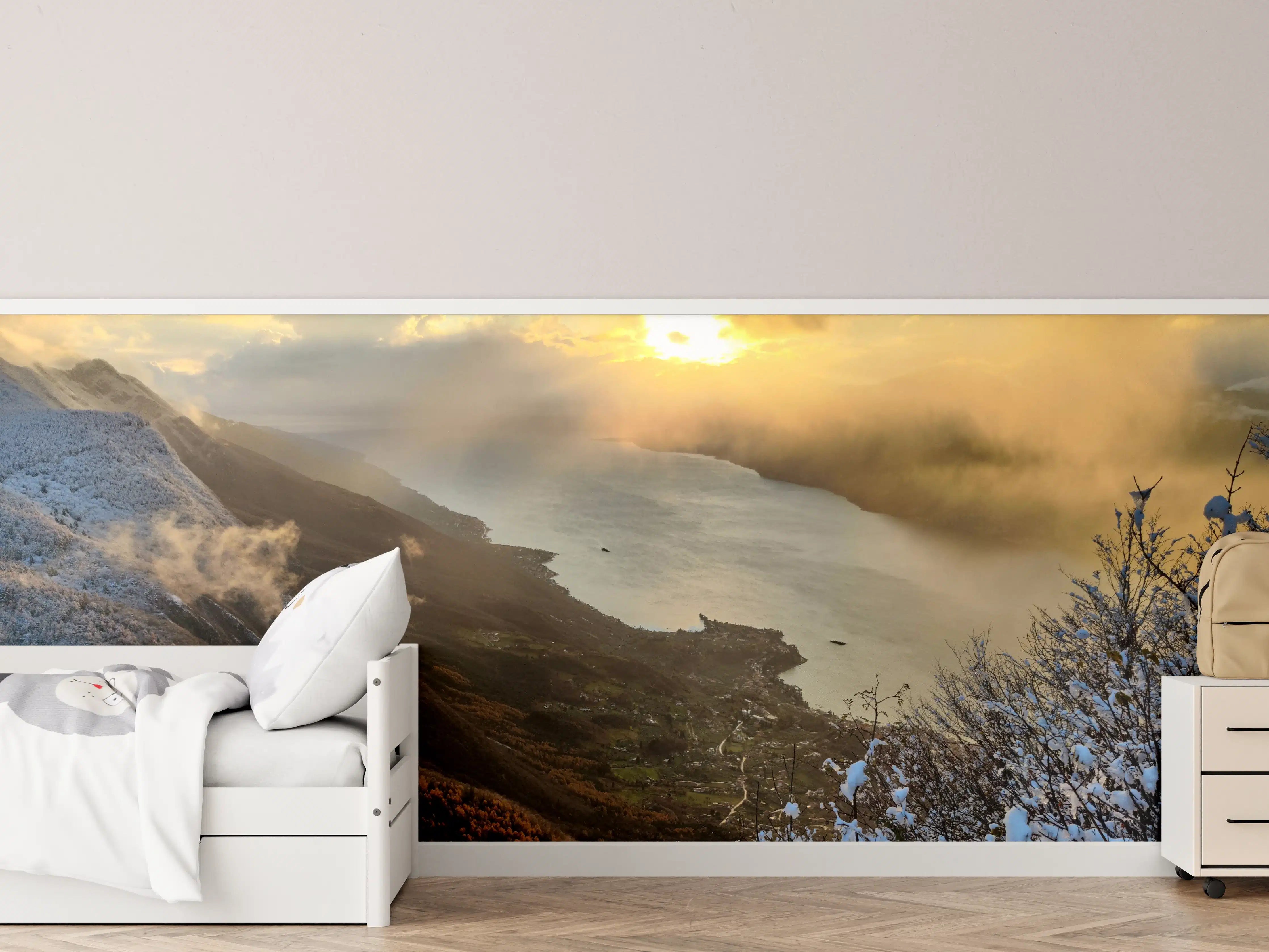 Kinderzimmer Wandgestaltung - Schneelandschaft am Gardasee
