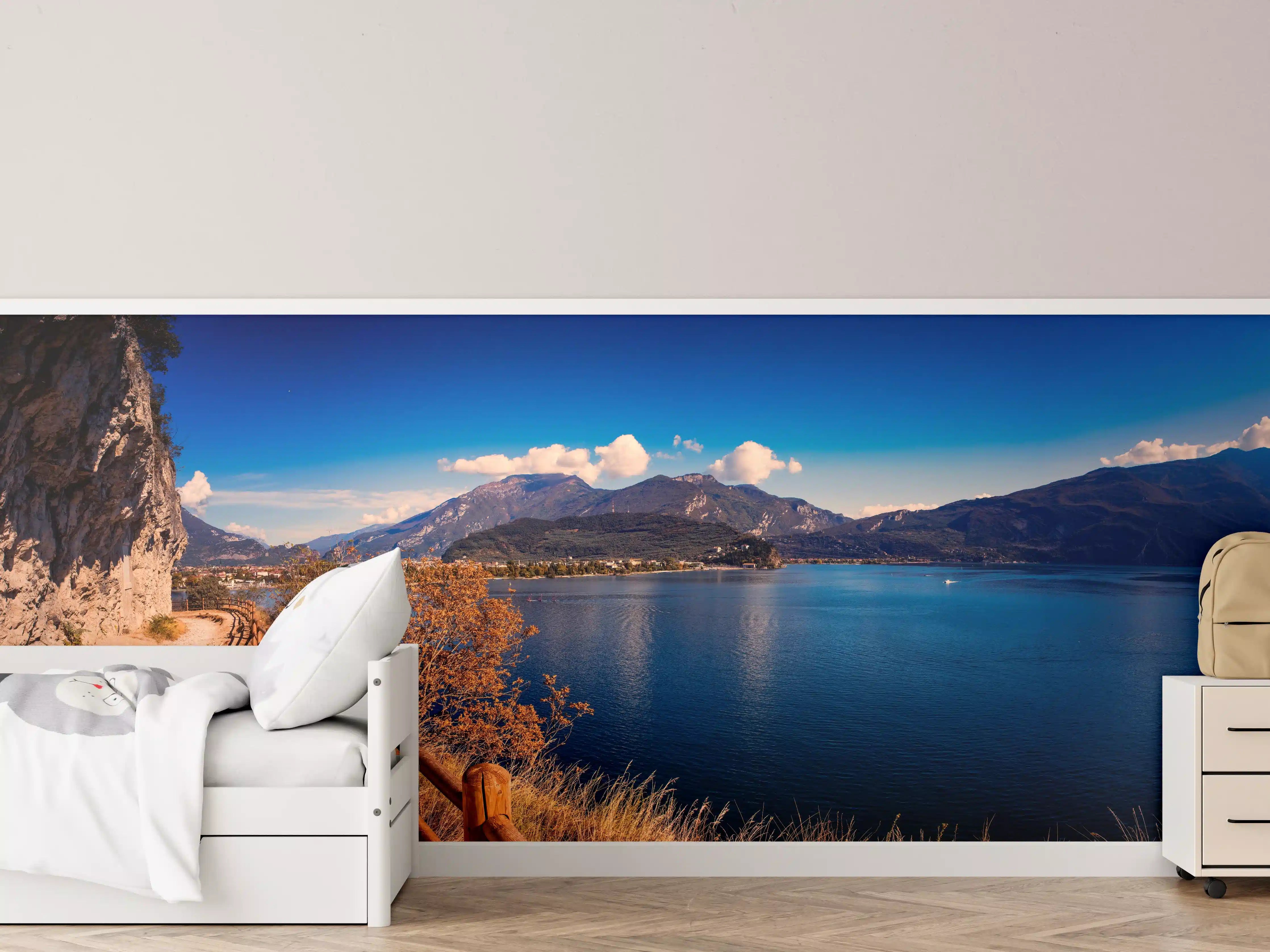 Kinderzimmer Wandgestaltung - Schöne Landschaft mit Blick auf den Gardasee