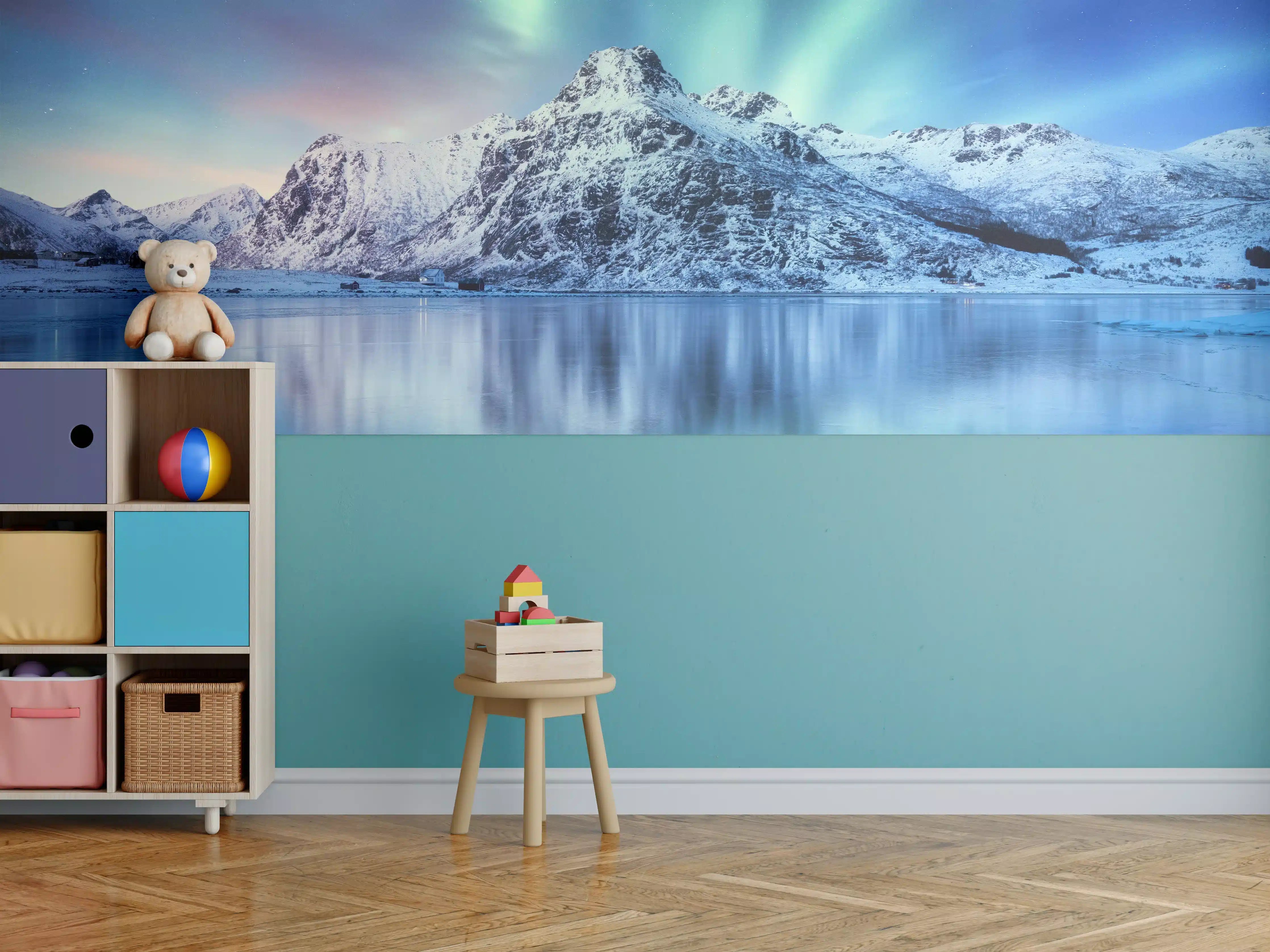 Kinderzimmer Wandgestaltung - Schöne Polarlichter über dem Berg