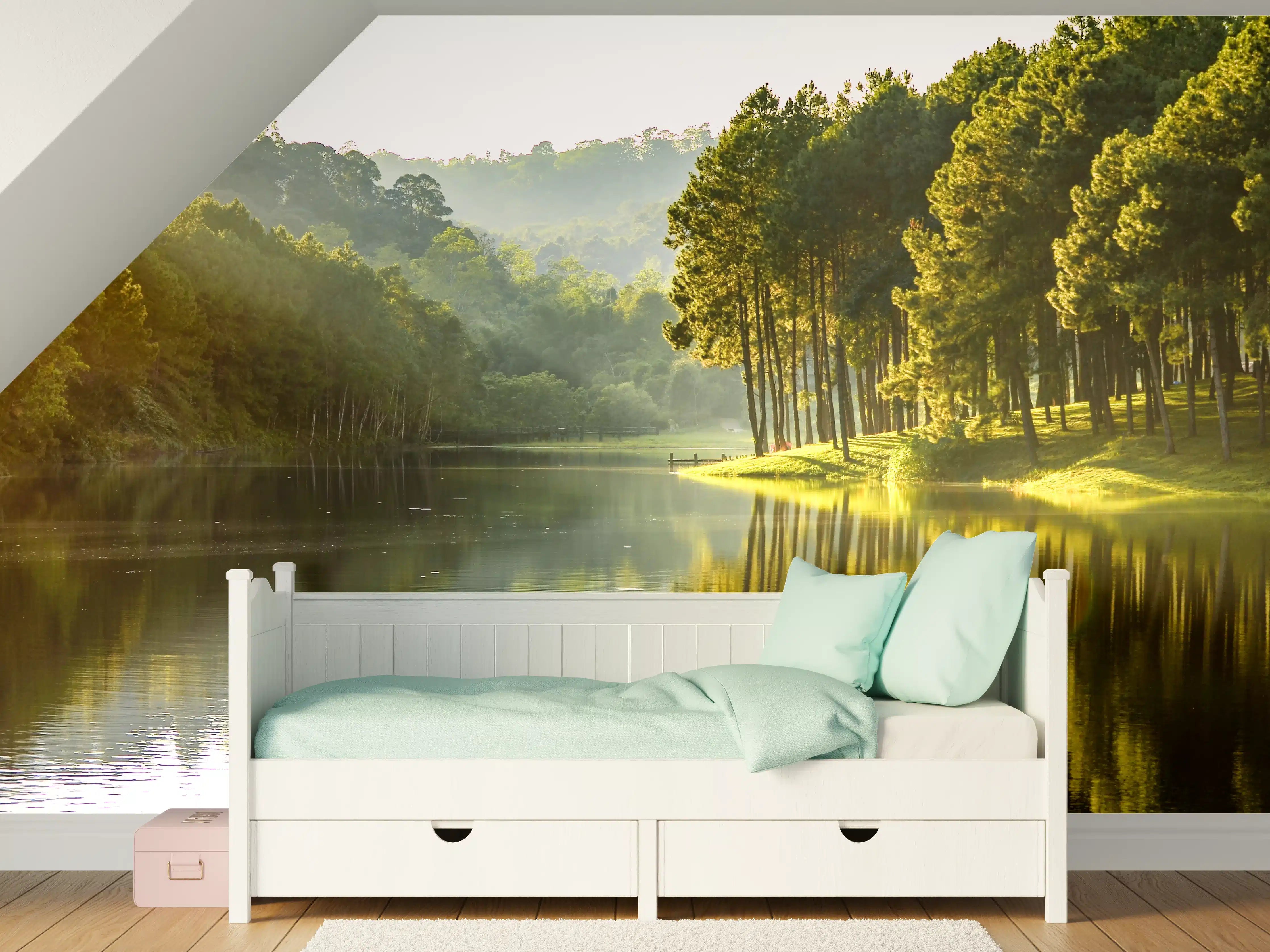 Kinderzimmer Wandgestaltung - Schöne Seelandschaft mit Kiefernwald