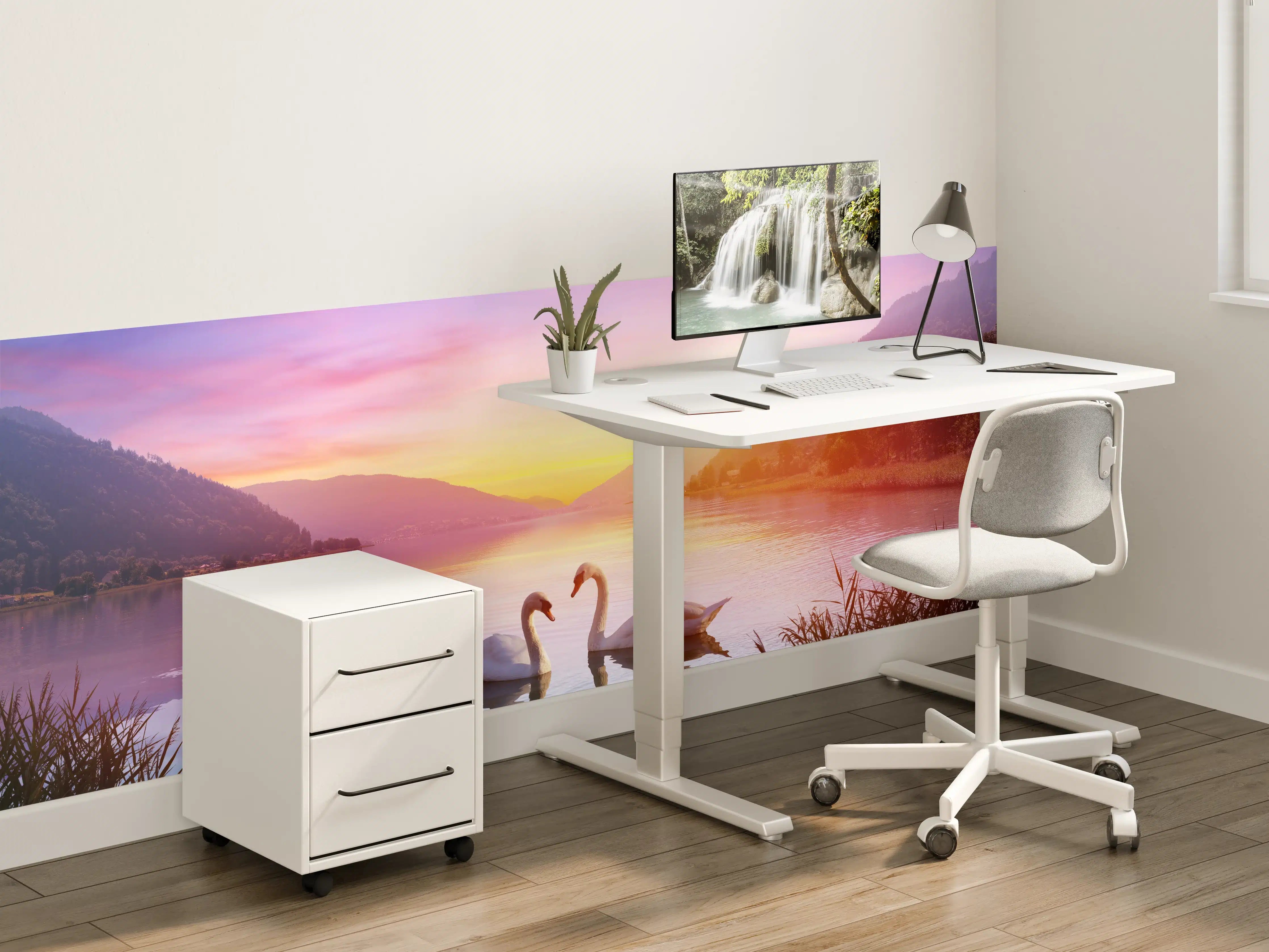 Kinderzimmer Wandgestaltung - Schwäne über dem See bei Sonnenaufgang - Ruhe und Romantik