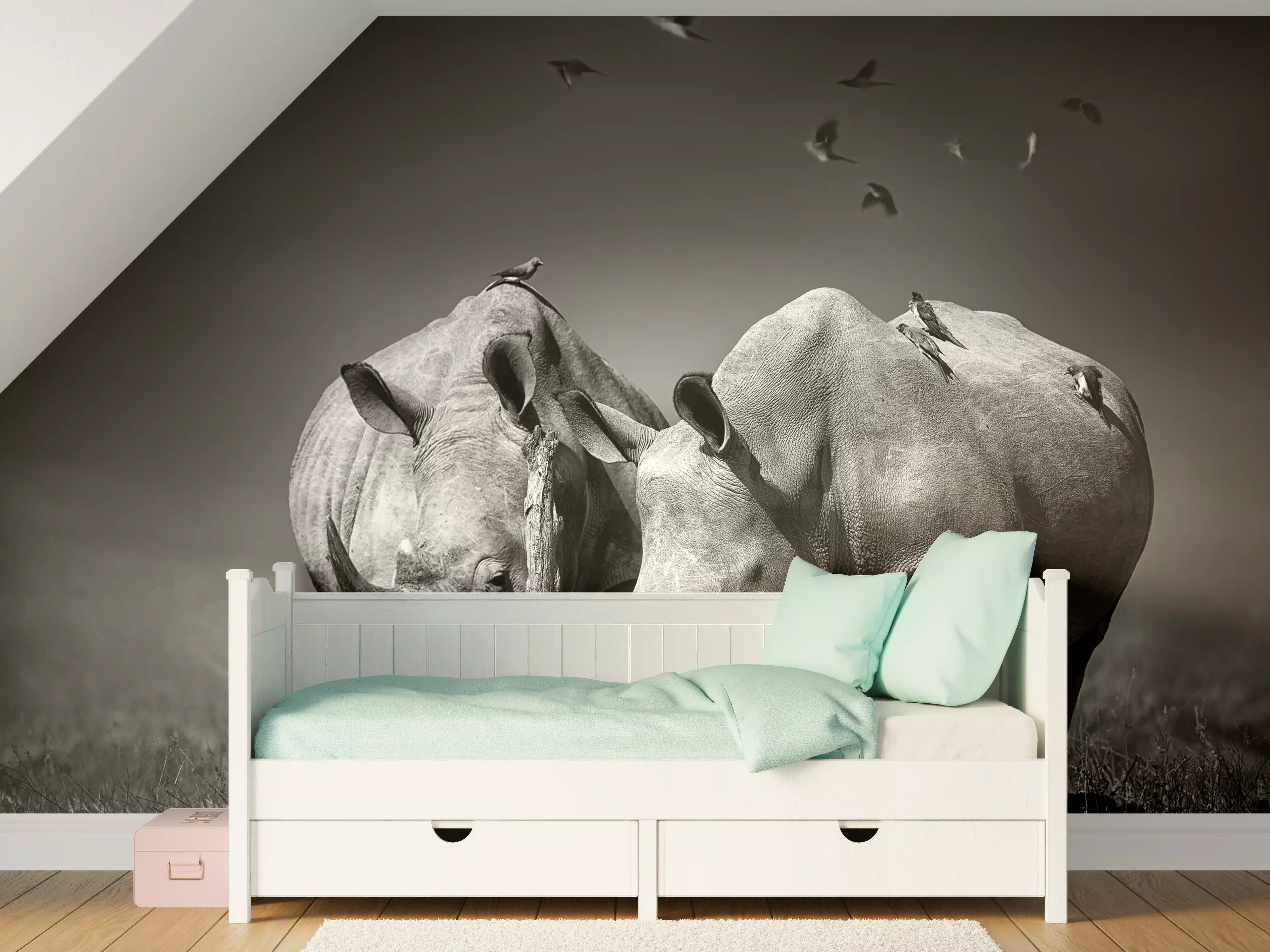 Kinderzimmer Wandgestaltung - Schwarz-Weiß-Nashörner mit fliegenden Vögeln
