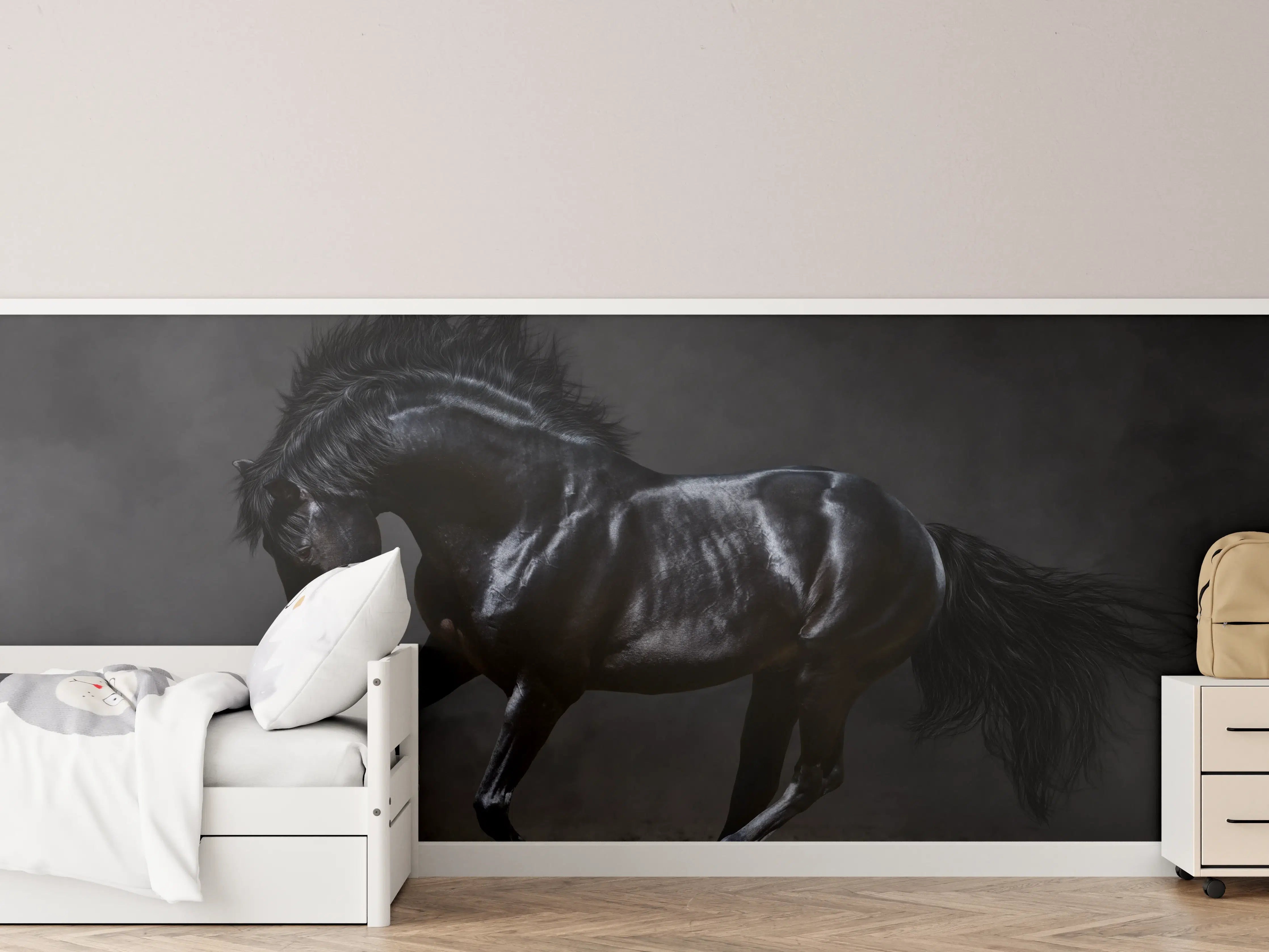 Kinderzimmer Wandgestaltung - Schwarzer Hengst auf dunklem Hintergrund