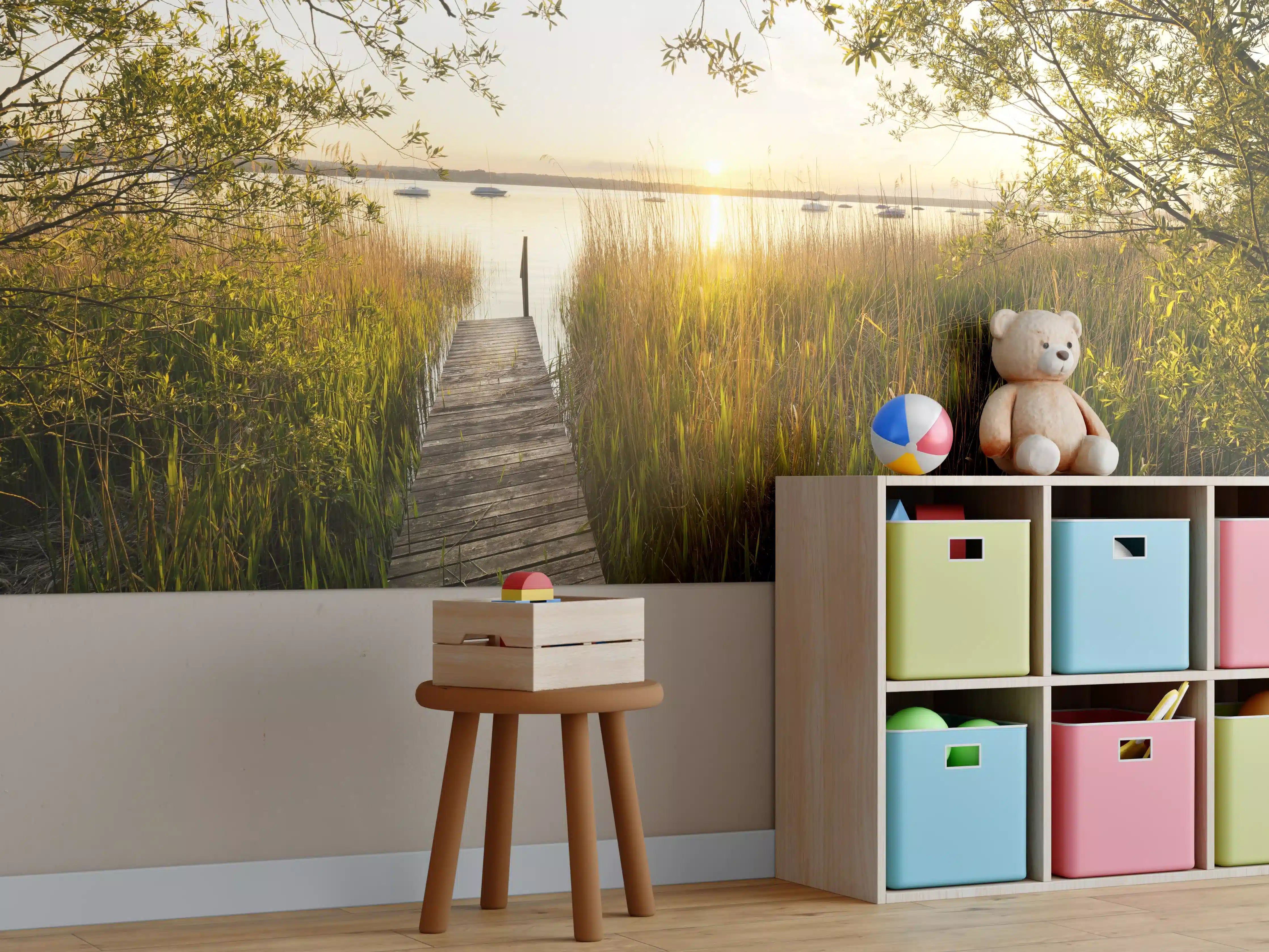 Kinderzimmer Wandgestaltung - See in Bayern bei Sonnenuntergang