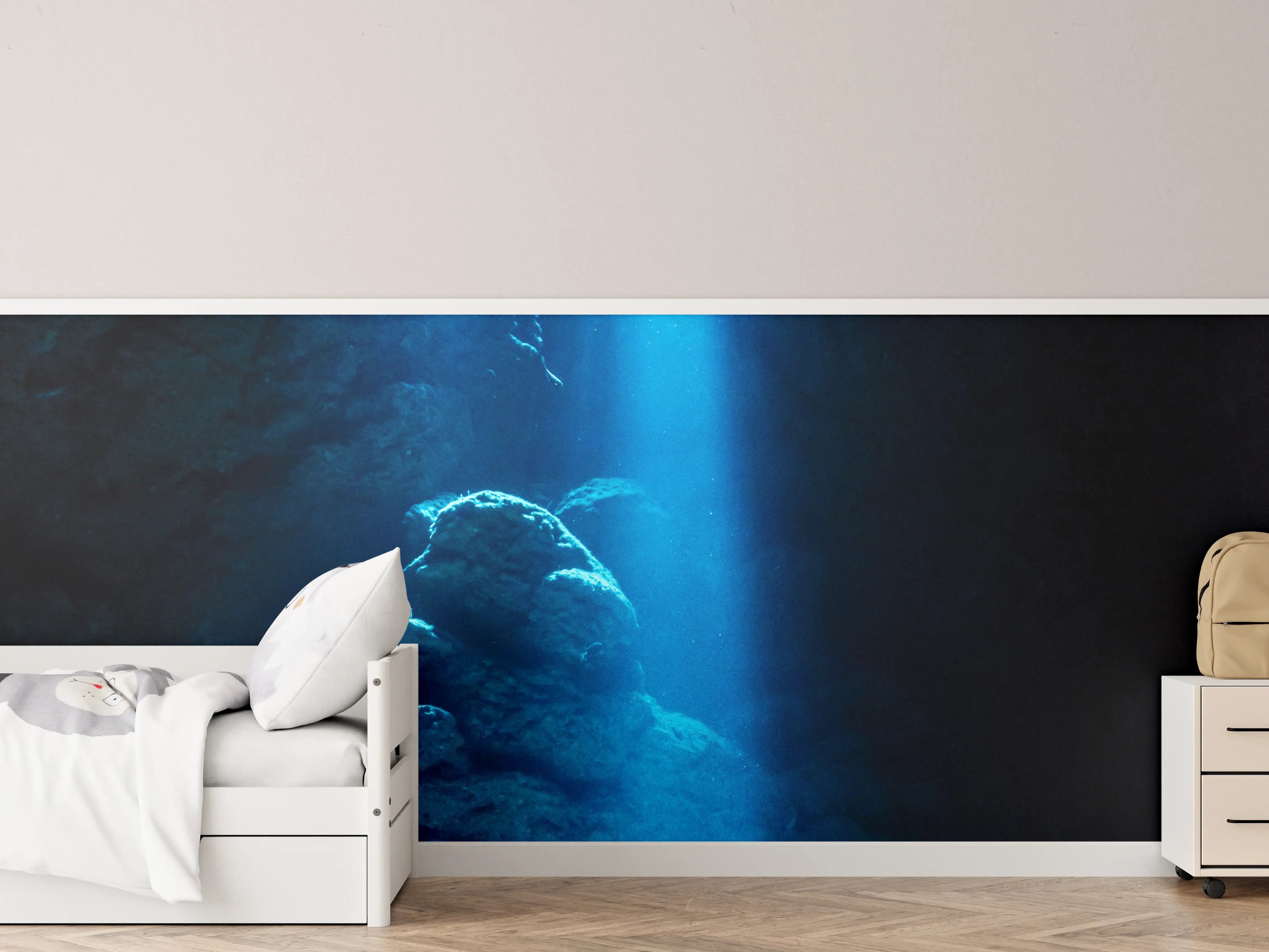 Kinderzimmer Wandgestaltung - Sonnenstrahl in die Unterwasserhöhle im japanischen Ozean