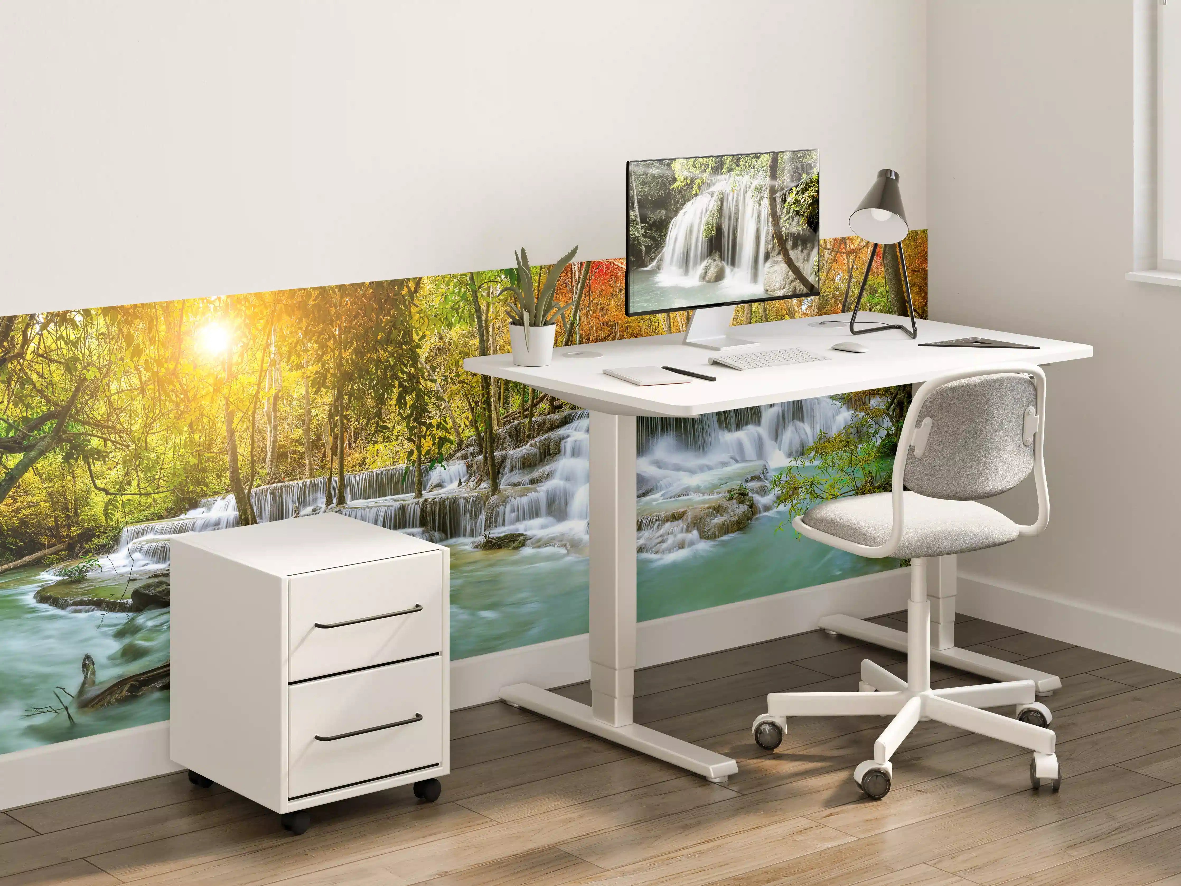 Kinderzimmer Wandgestaltung - Türkis-Grüner Wasserfall im Herbst