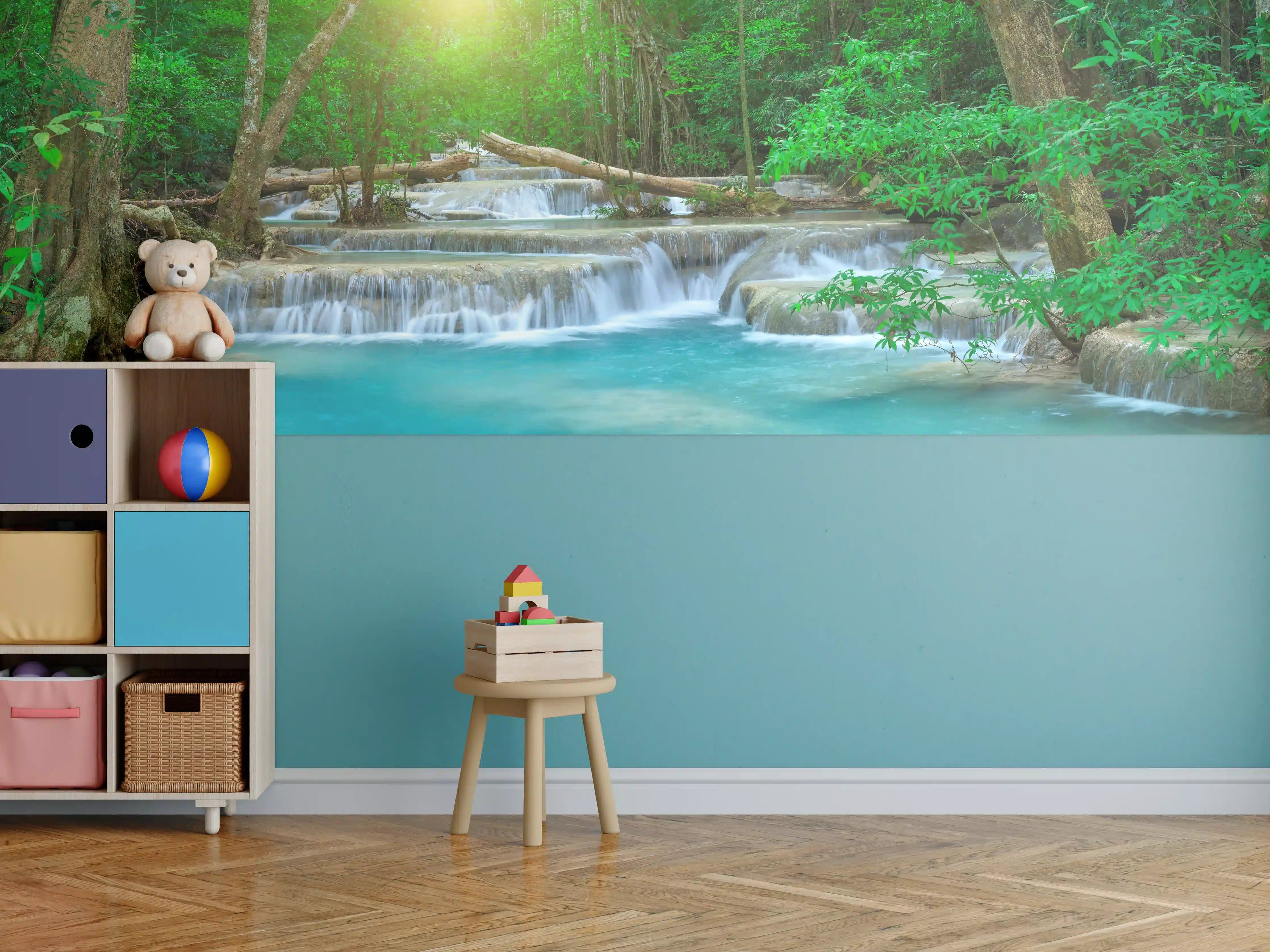 Kinderzimmer Wandgestaltung - Türkis-Wasserfall im grünen Wald