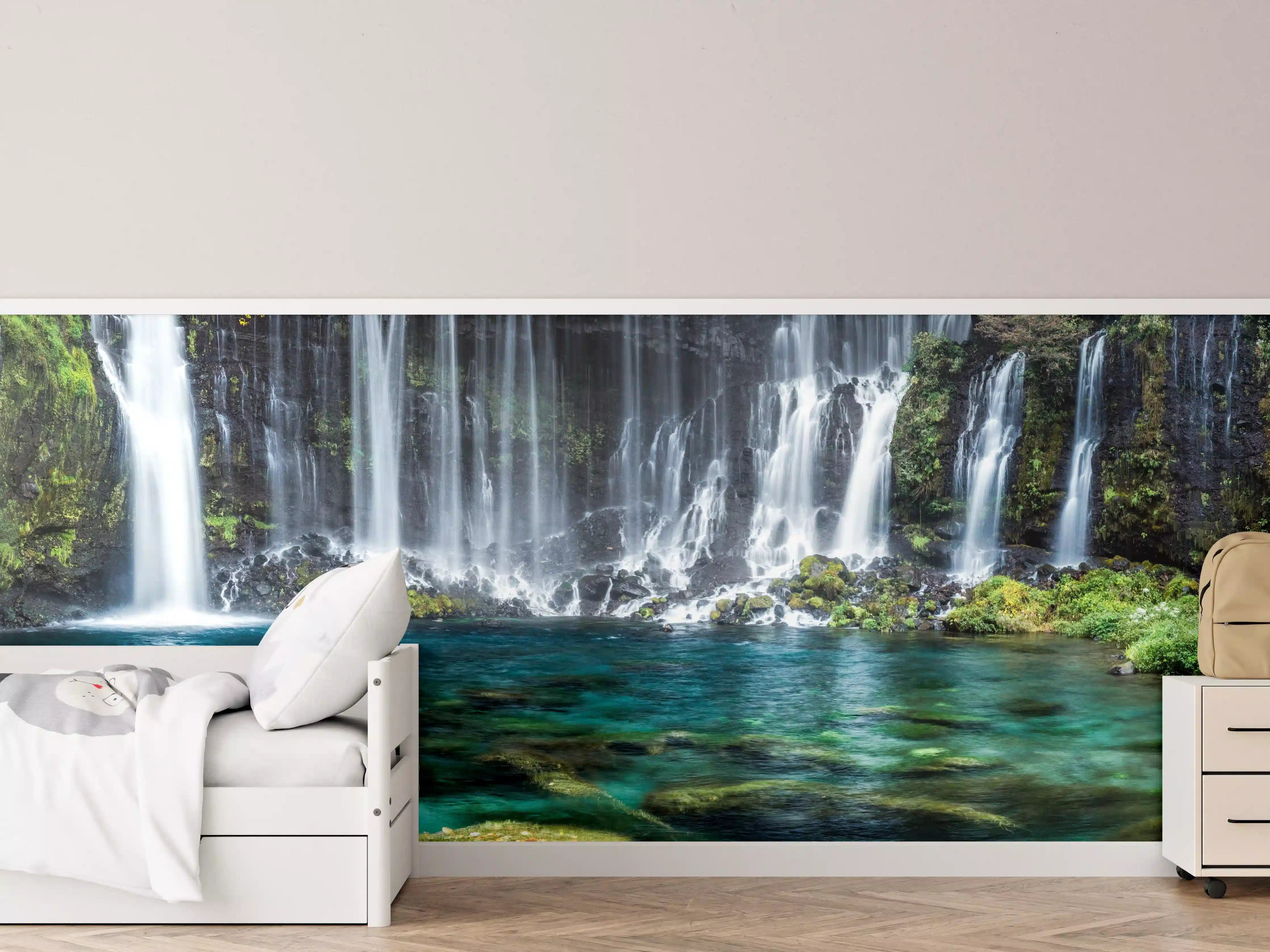 Kinderzimmer Wandgestaltung - Türkisblaue Wasserfälle in Japan
