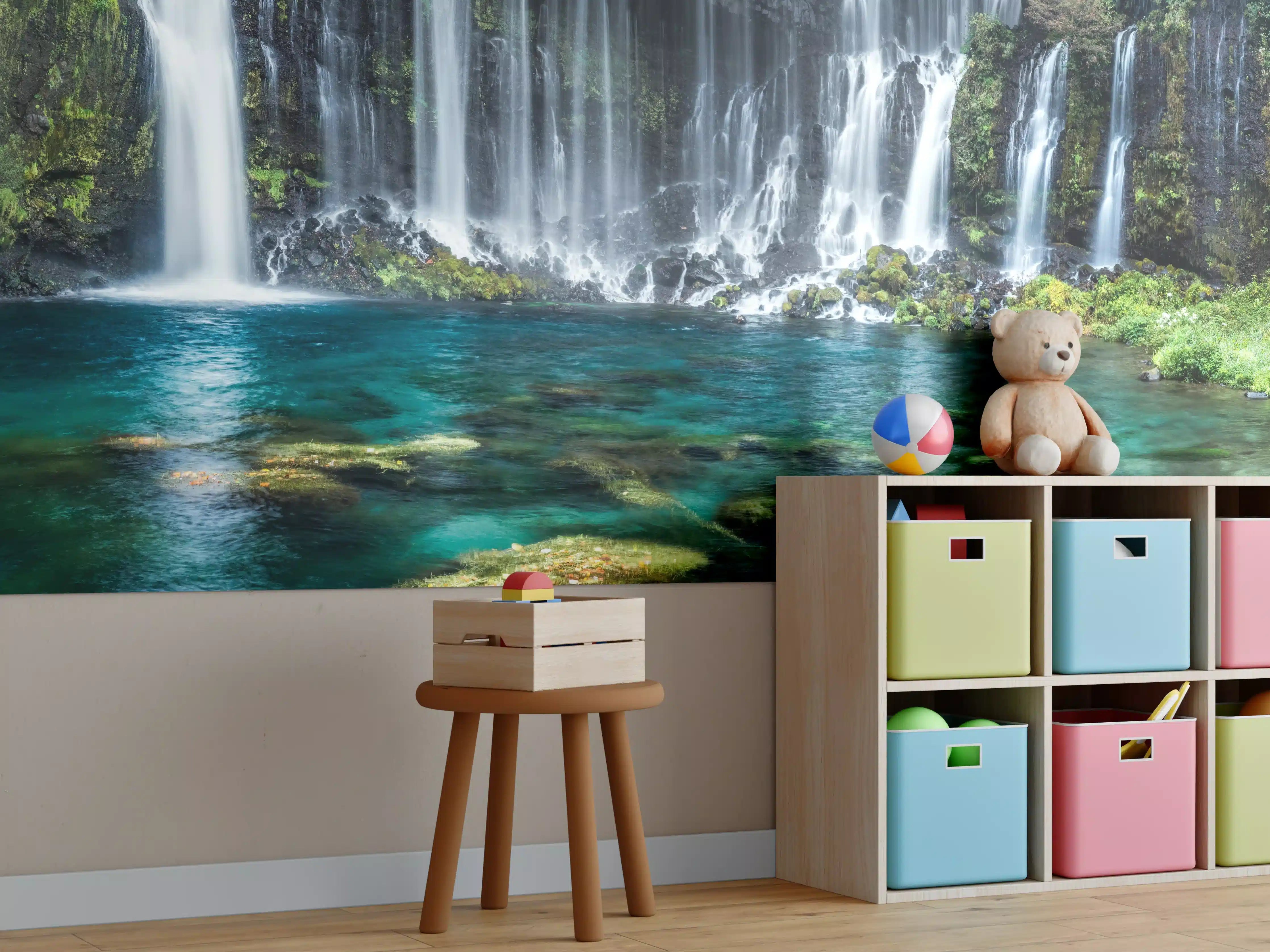Kinderzimmer Wandgestaltung - Türkisblaue Wasserfälle in Japan