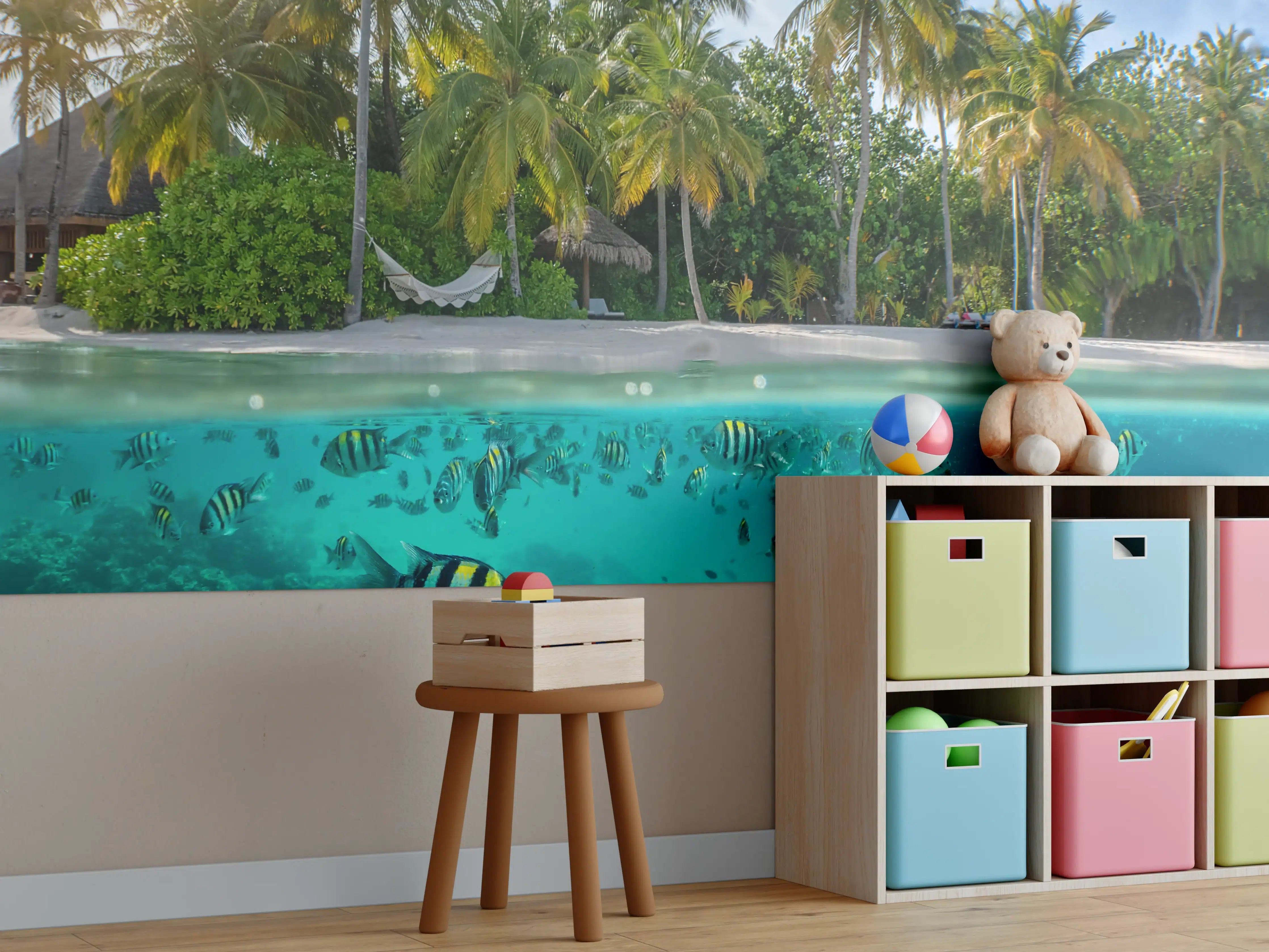 Kinderzimmer Wandgestaltung - Über- und Unterwasserblick auf tropischen Strand