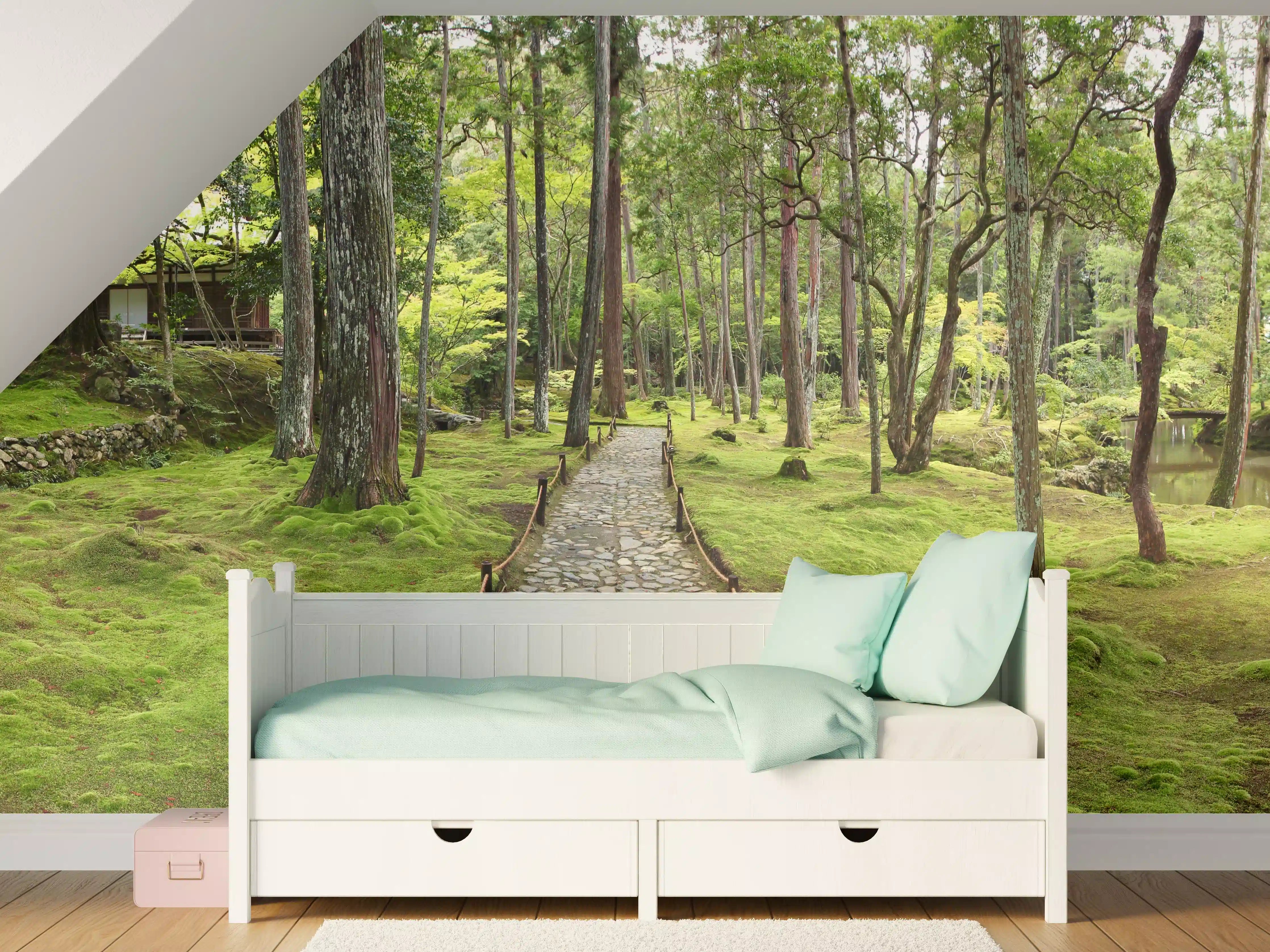 Kinderzimmer Wandgestaltung - Urwüchsiger Waldweg mit Natursteinpfad