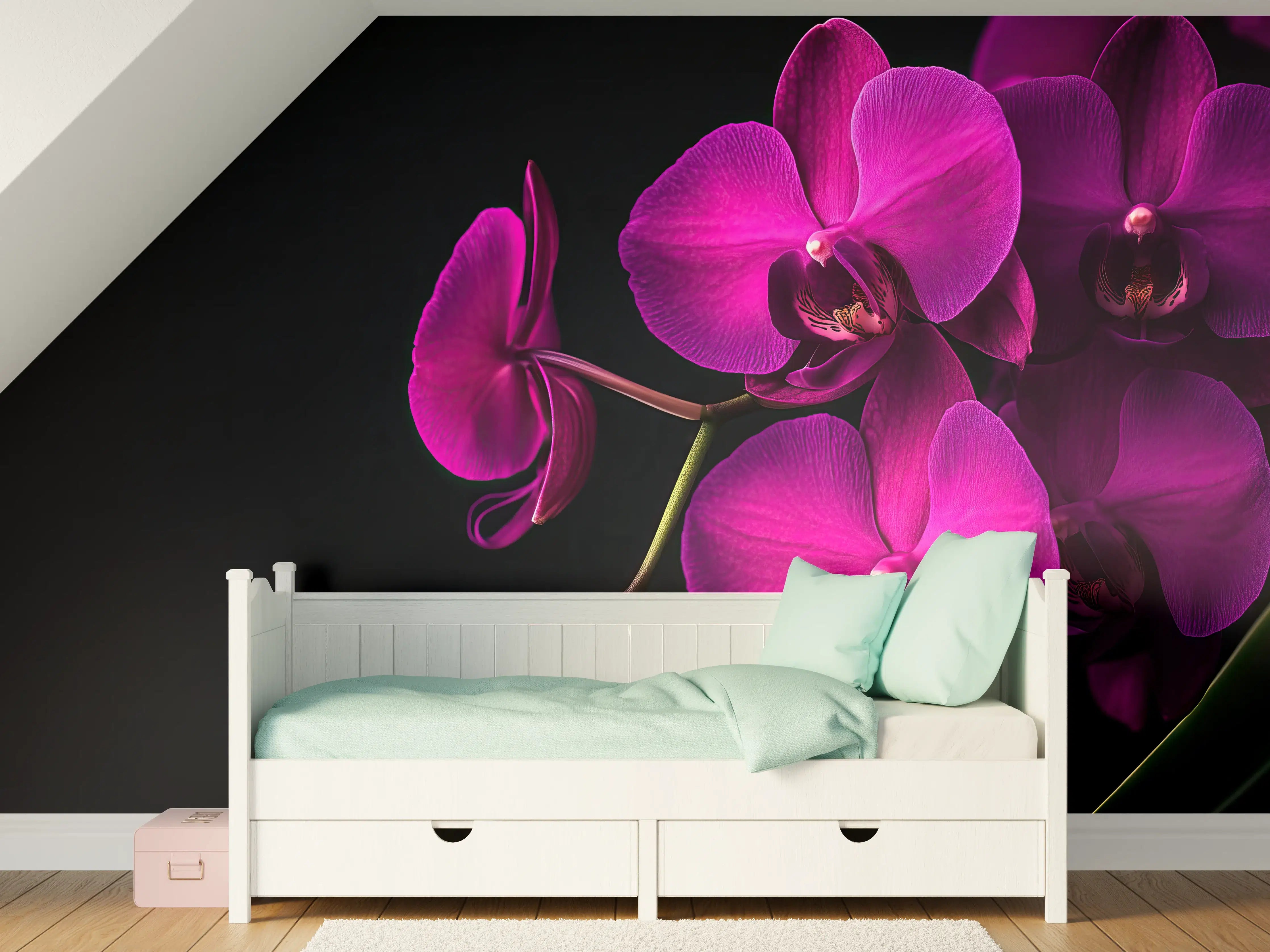 Kinderzimmer Wandgestaltung - Violette Orchideen auf Schwarz