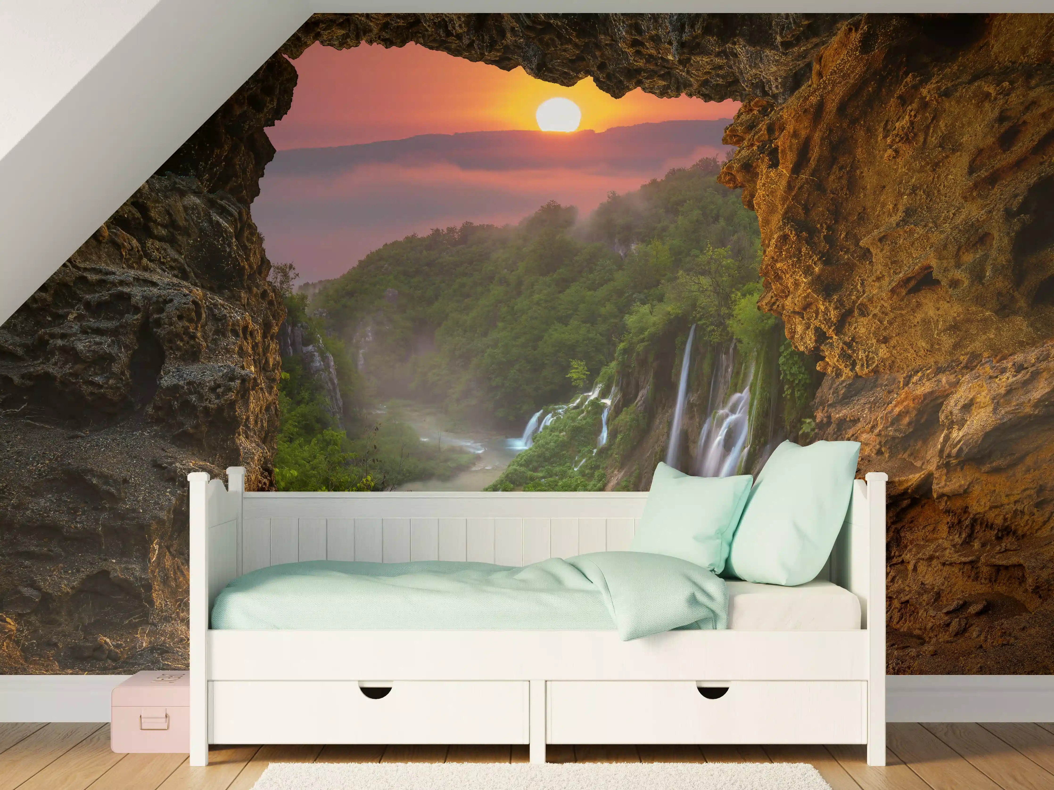 Kinderzimmer Wandgestaltung - Wasserfall im Nationalpark Plitvicer Seen bei Sonnenuntergang