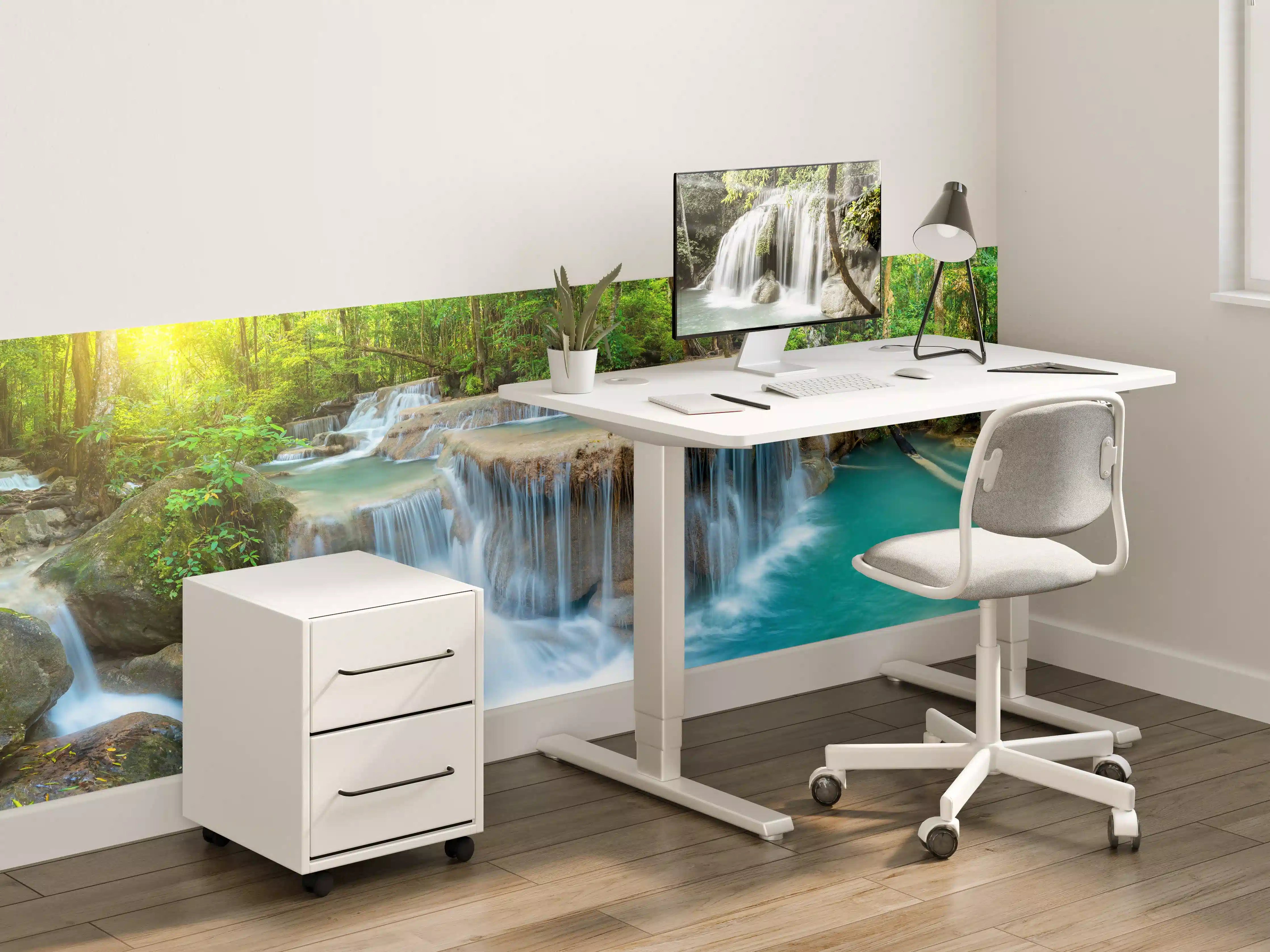 Kinderzimmer Wandgestaltung - Wasserfall im Wald von Thailand