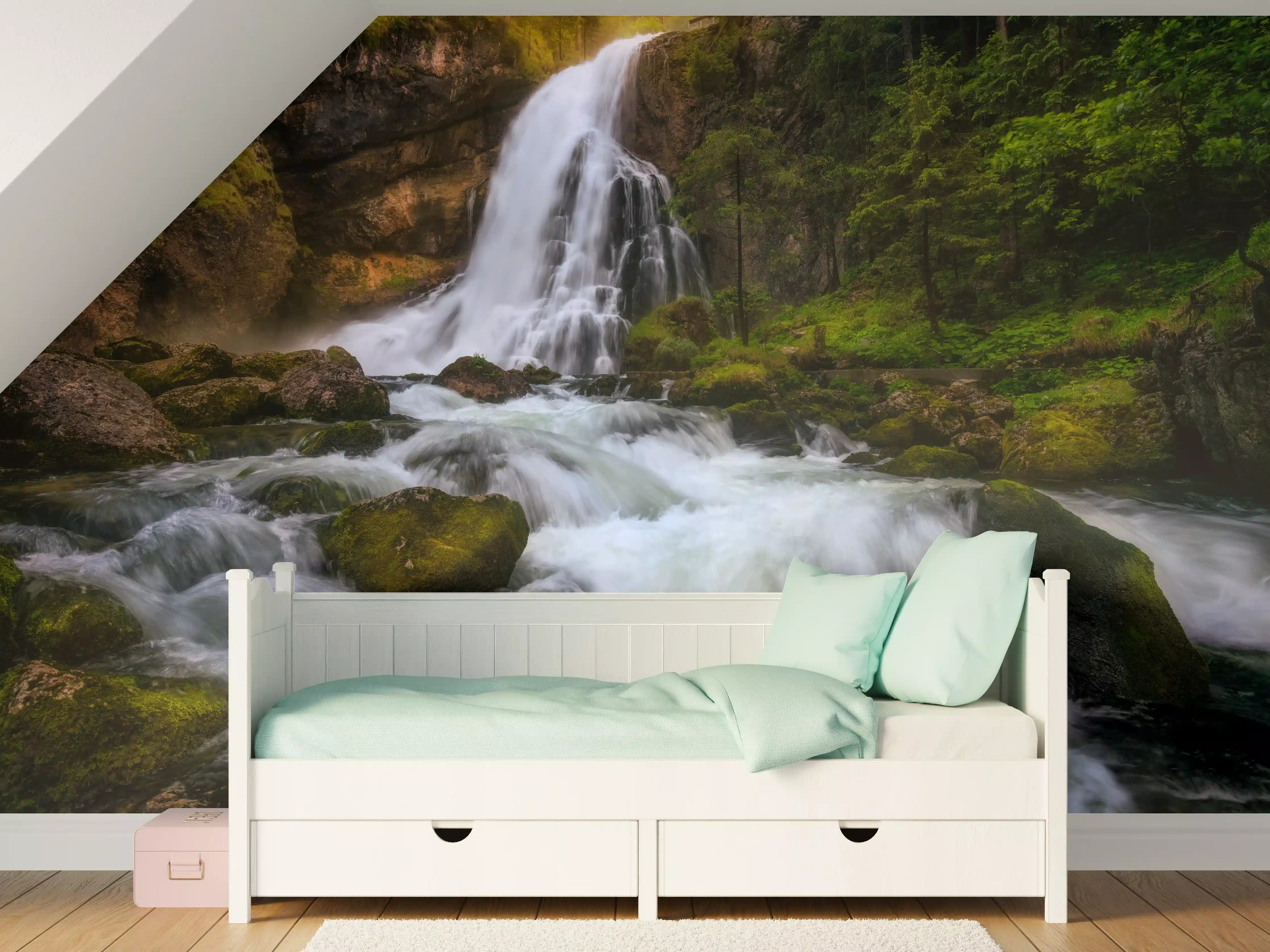 Kinderzimmer Wandgestaltung - Wasserfall in bergiger Region