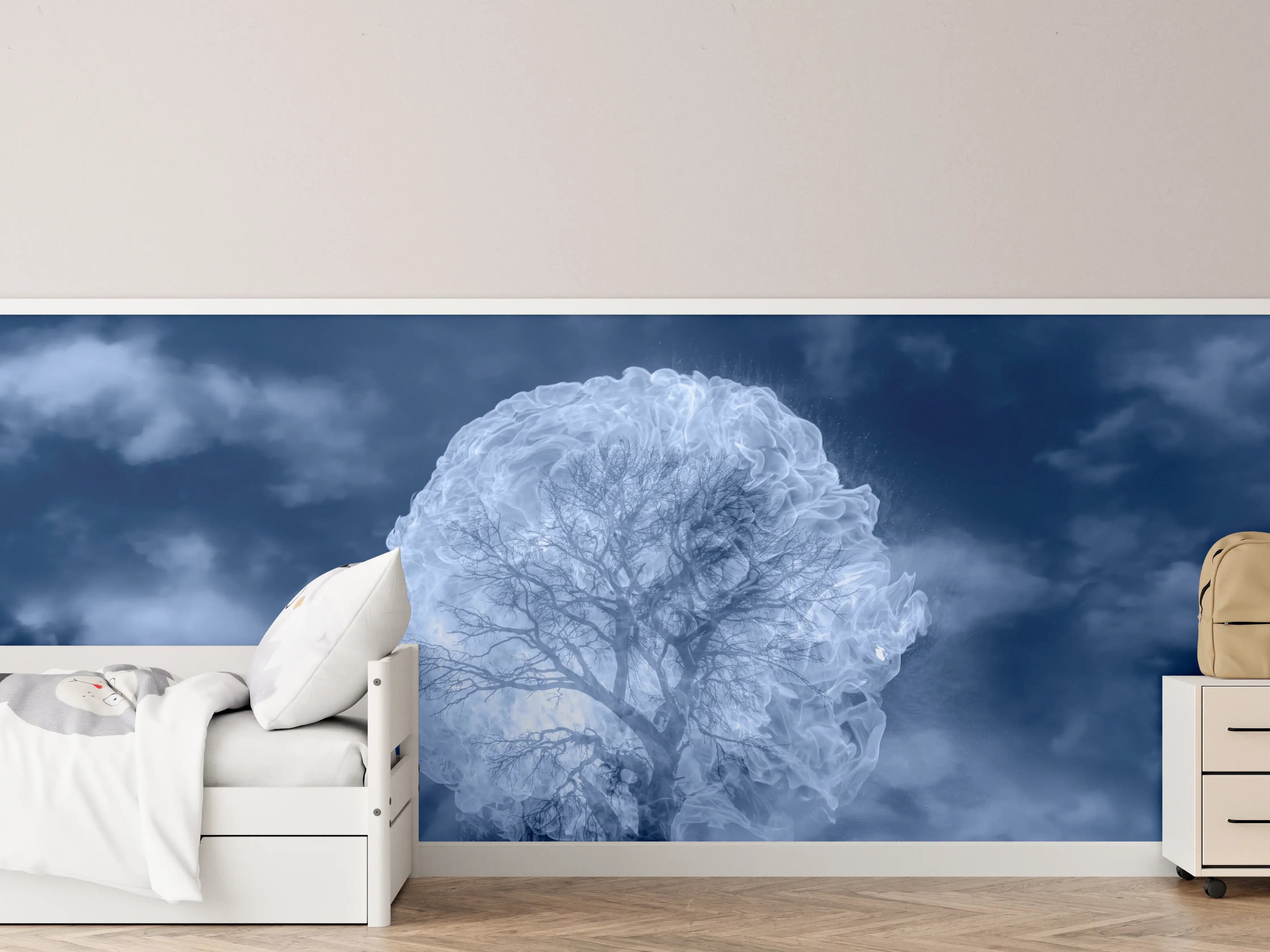 Kinderzimmer Wandgestaltung - Weiß-Blauer Feuerbaum Himmel