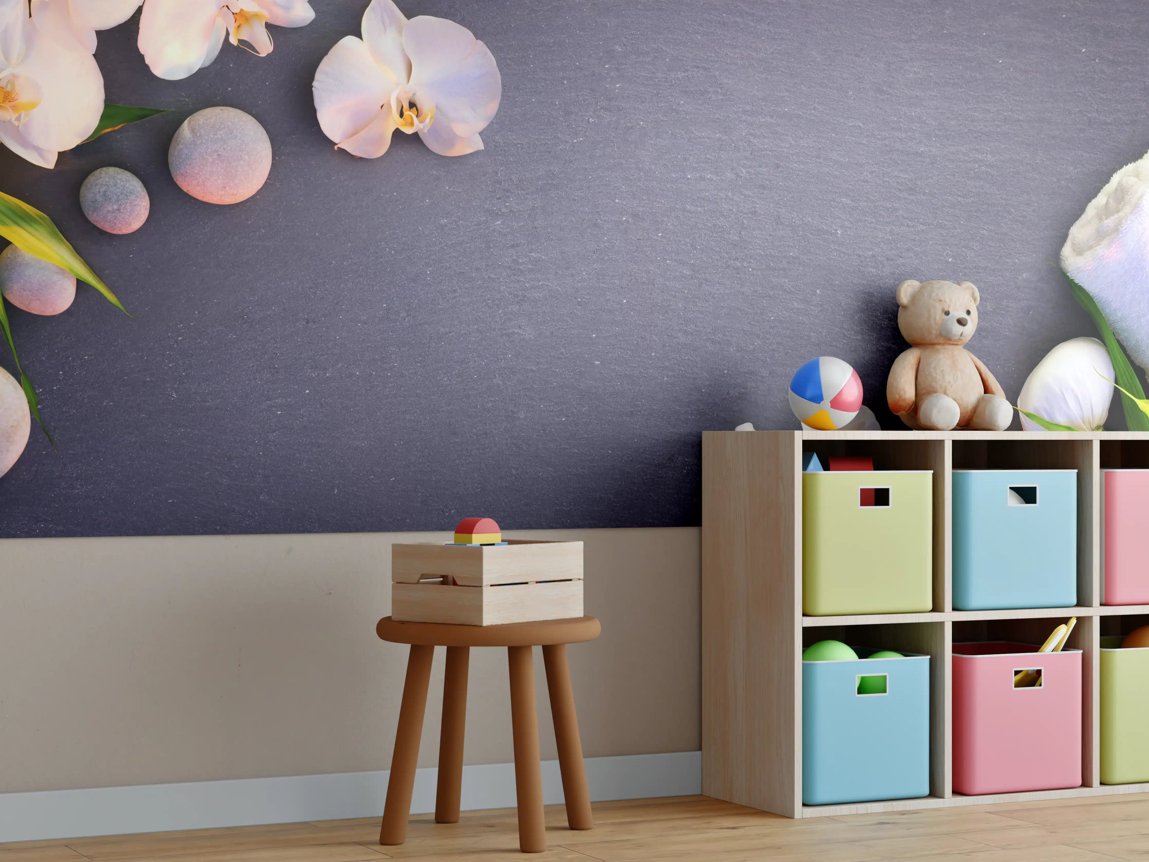Kinderzimmer Wandgestaltung - Weiß-Rosa Orchideen auf Schiefer