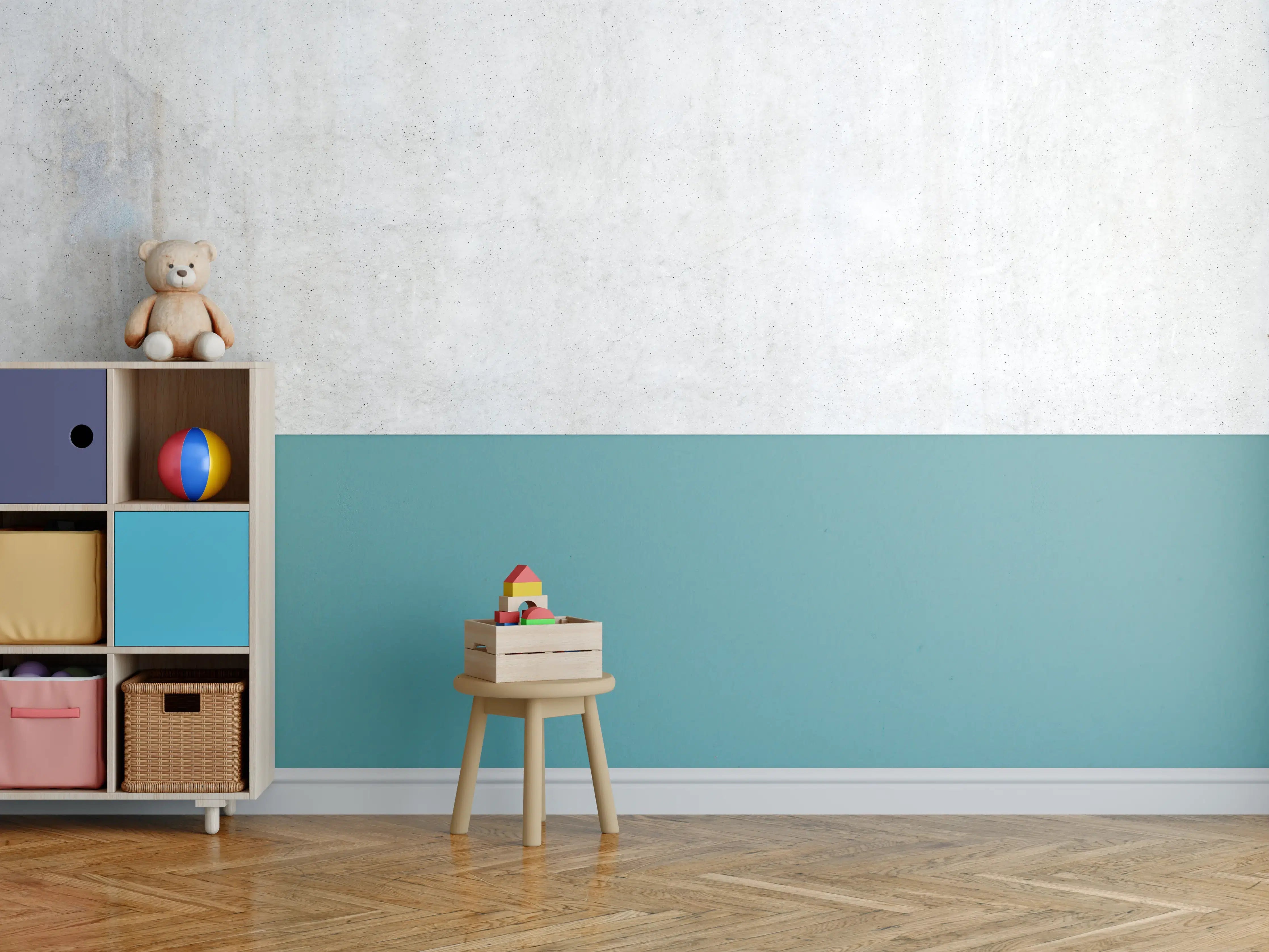 Kinderzimmer Wandgestaltung - Weiß-bläuliche Betonwand