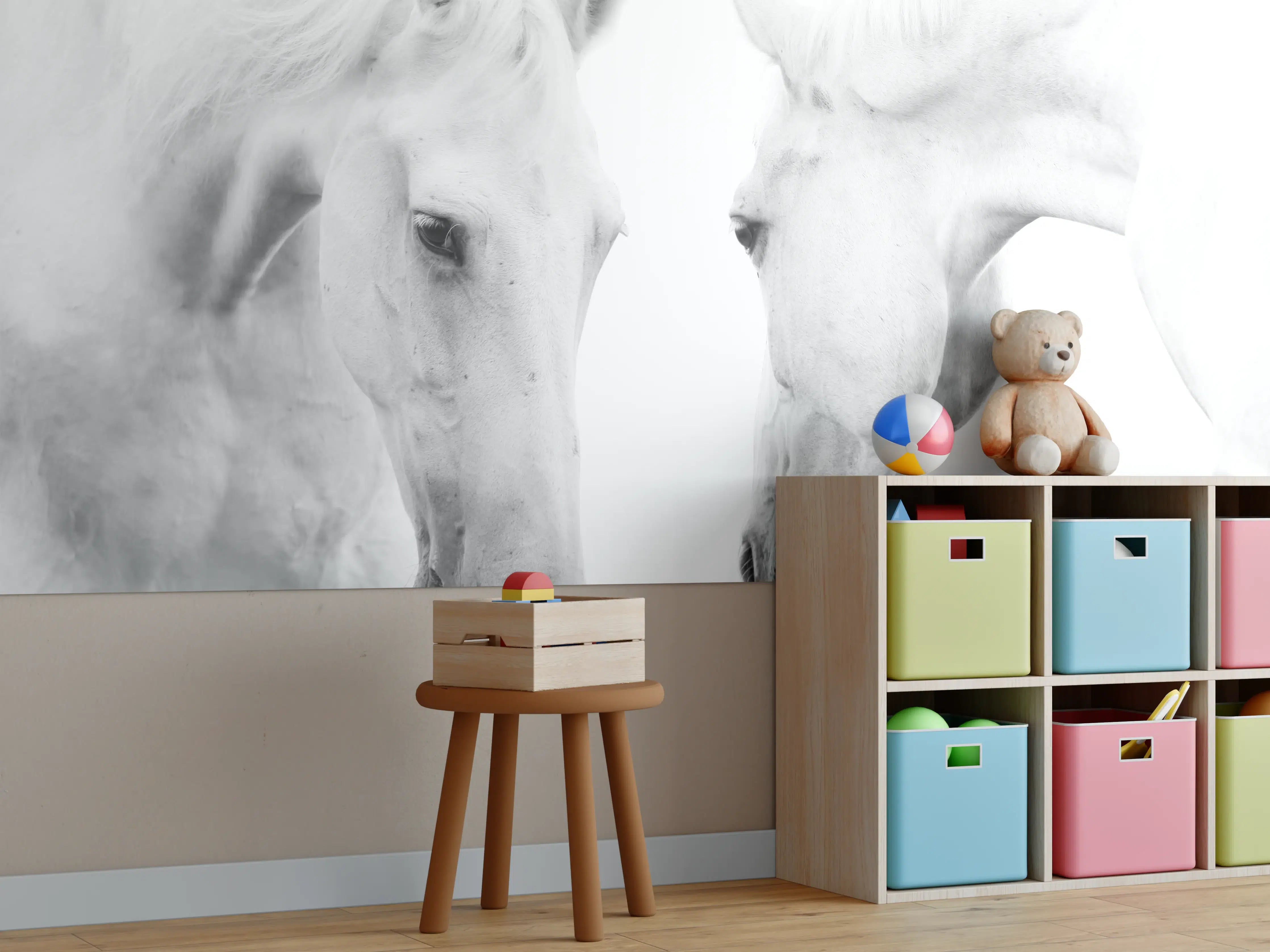 Kinderzimmer Wandgestaltung - Weiße Pferde in monochromatischem Stil