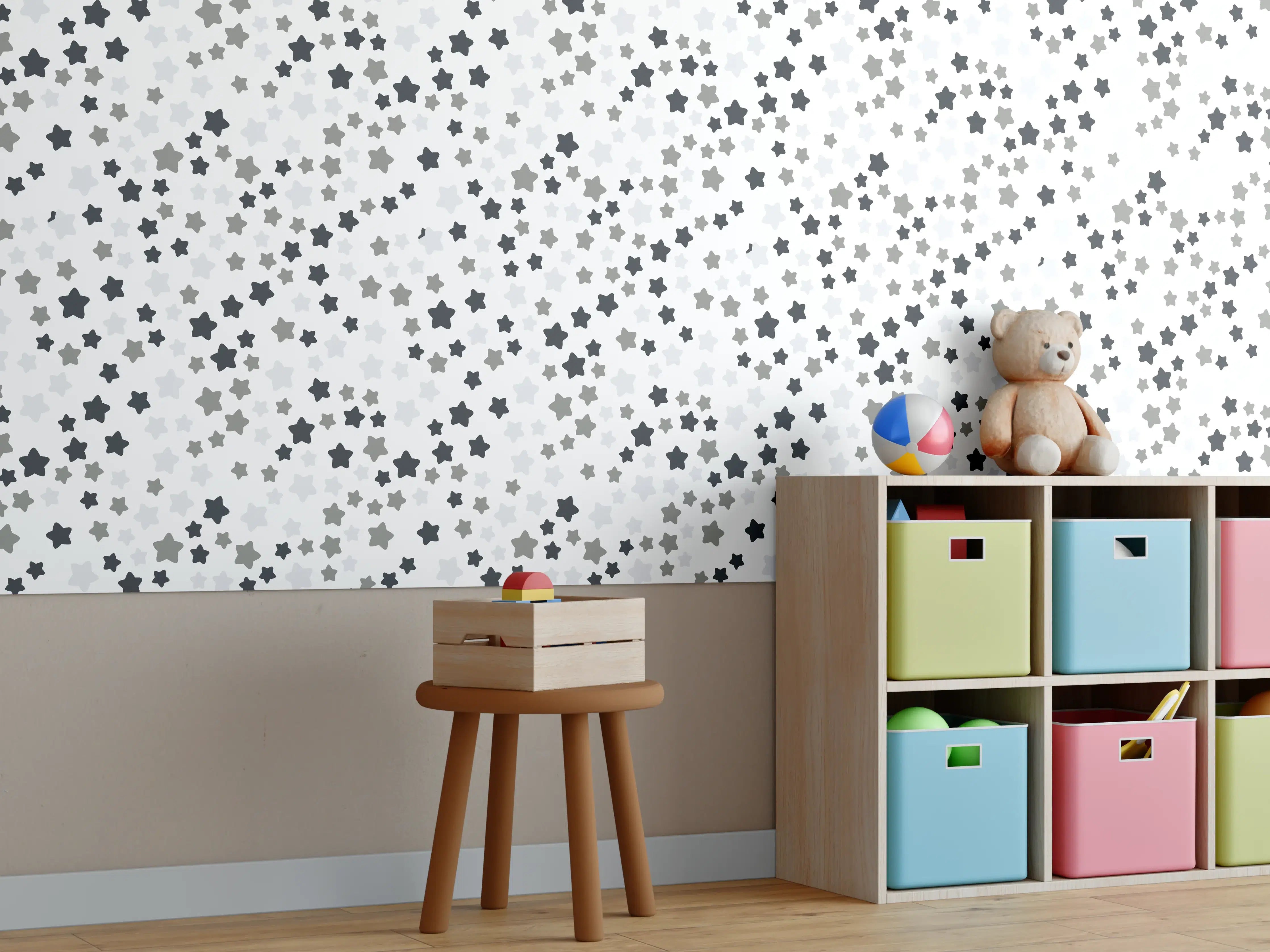 Kinderzimmer Wandgestaltung - Weiße Wand mit schwarzen Sternen Muster