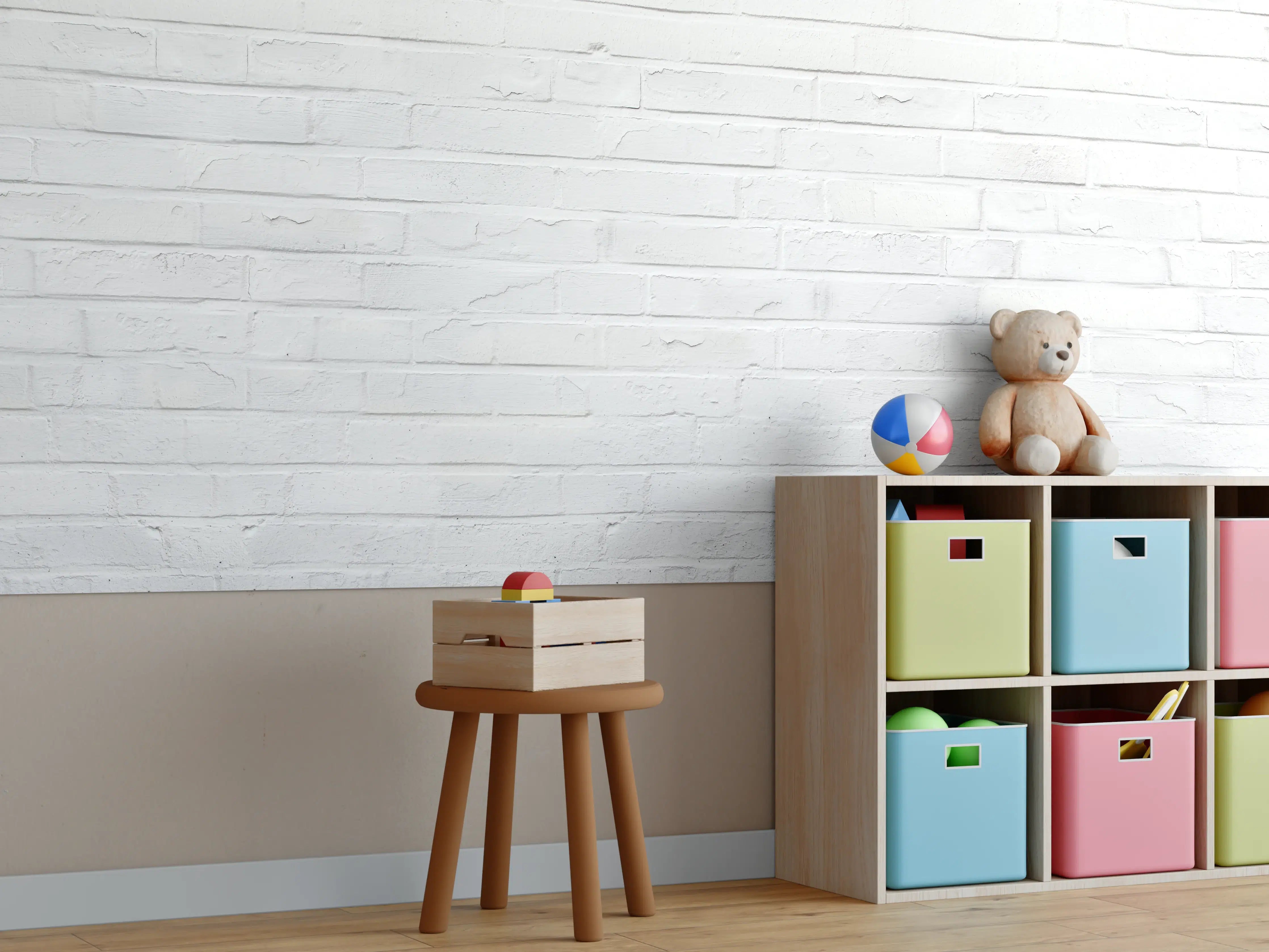 Kinderzimmer Wandgestaltung - Weiße Ziegelwand mit subtiler Struktur