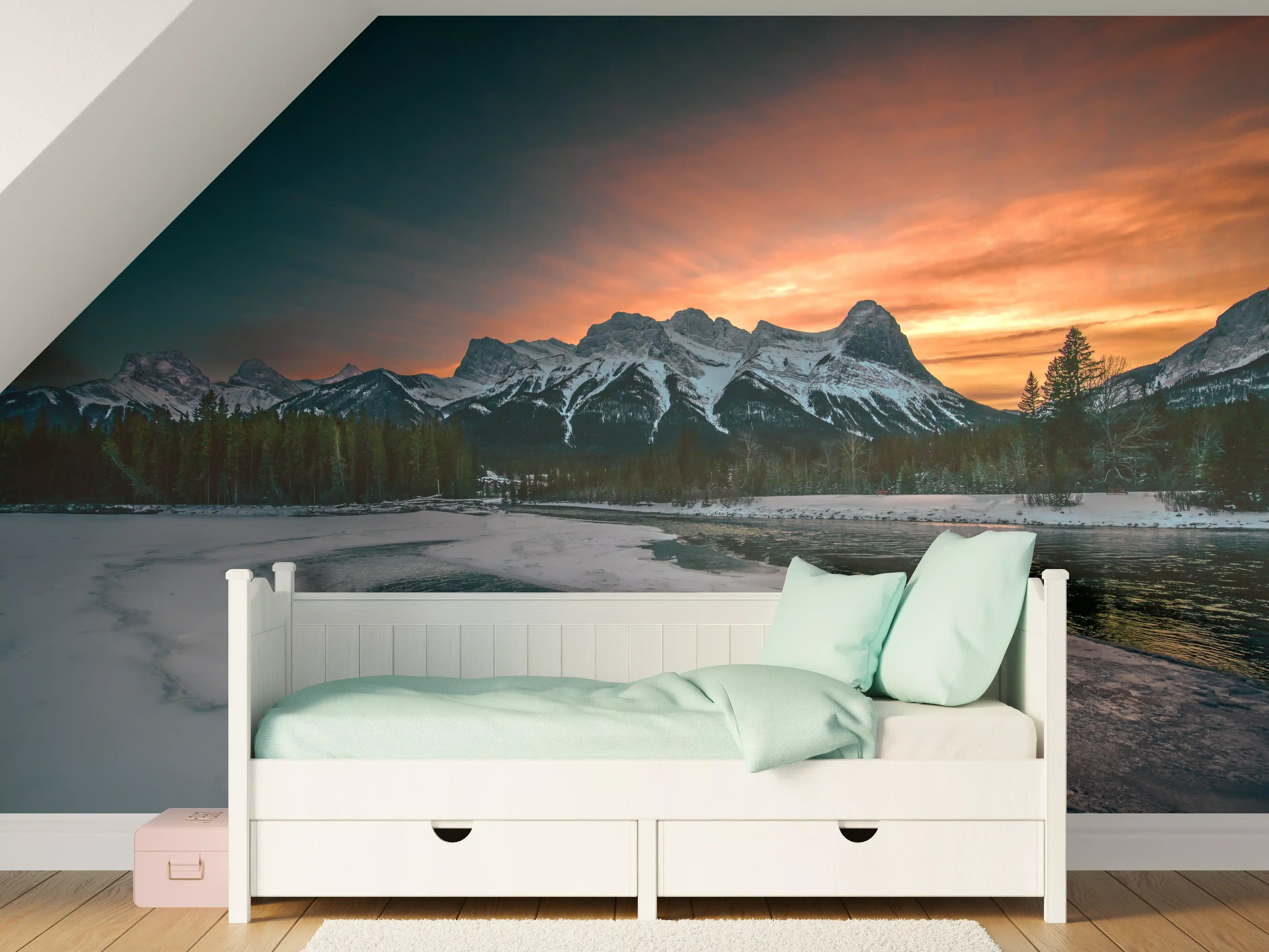 Kinderzimmer Wandgestaltung - Winterlicher Sonnenuntergang Berge