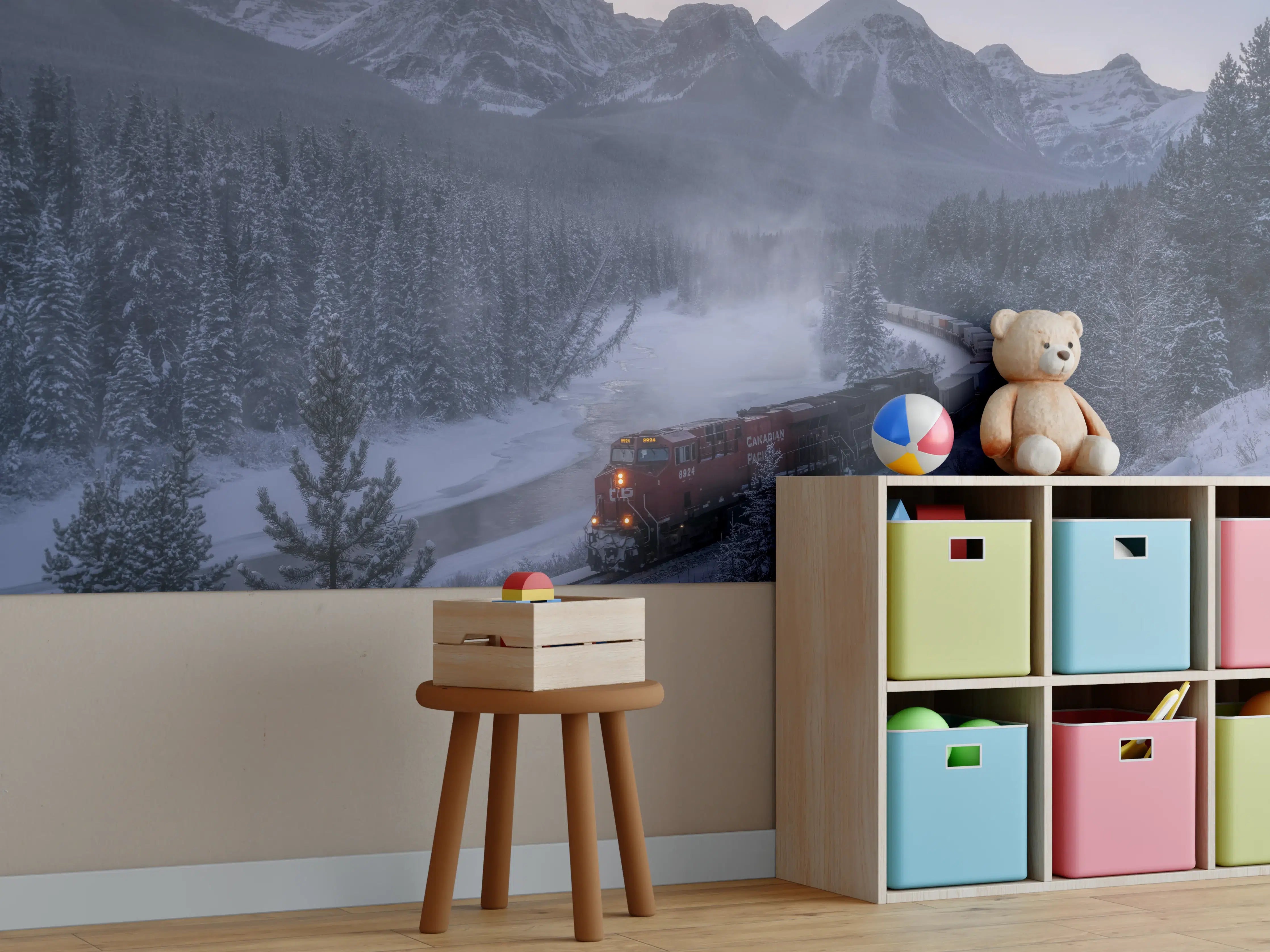 Kinderzimmer Wandgestaltung - Winterzug in Bergkulisse