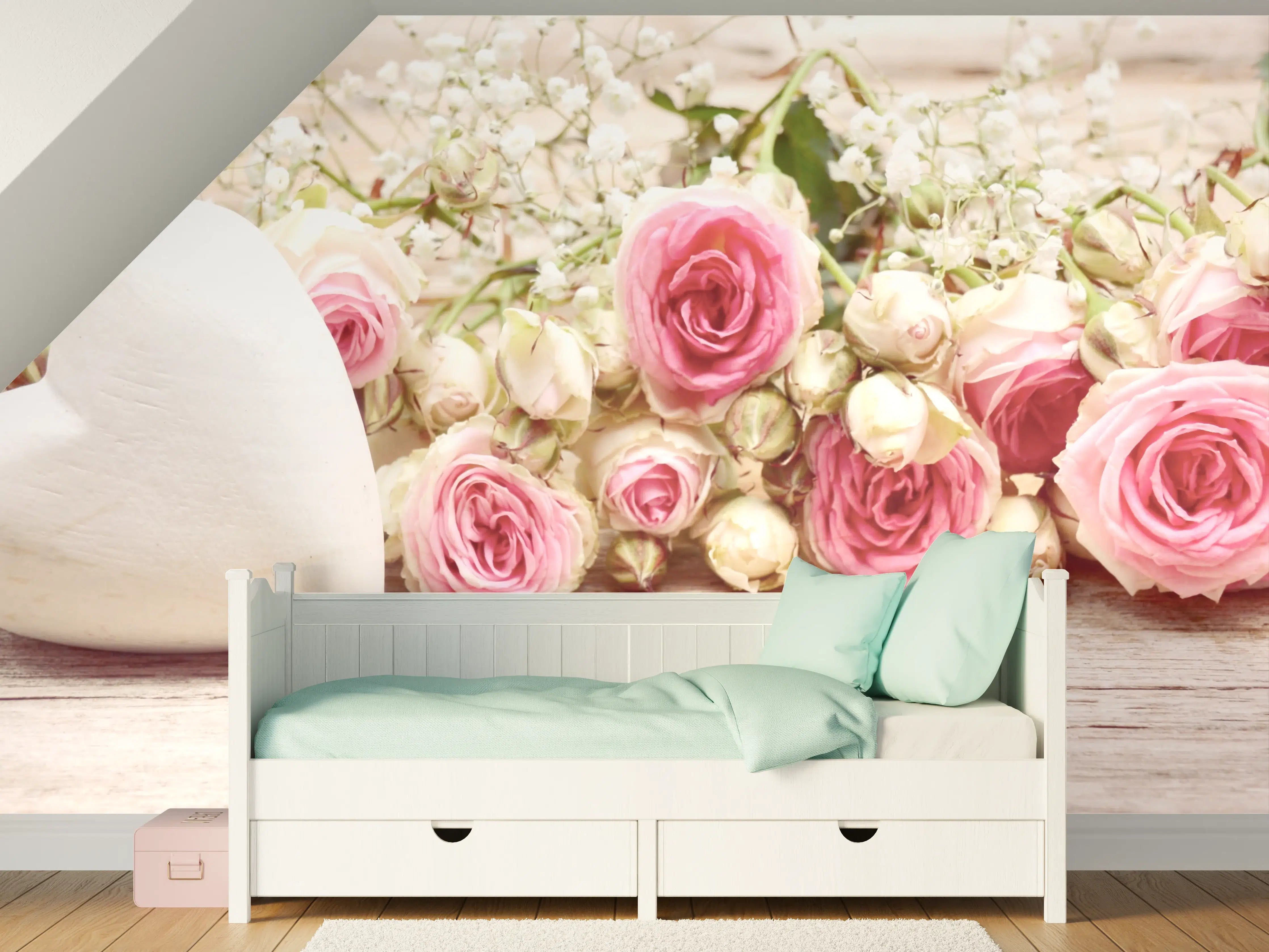 Kinderzimmer Wandgestaltung - Zarte Rosen und Herzdekoration