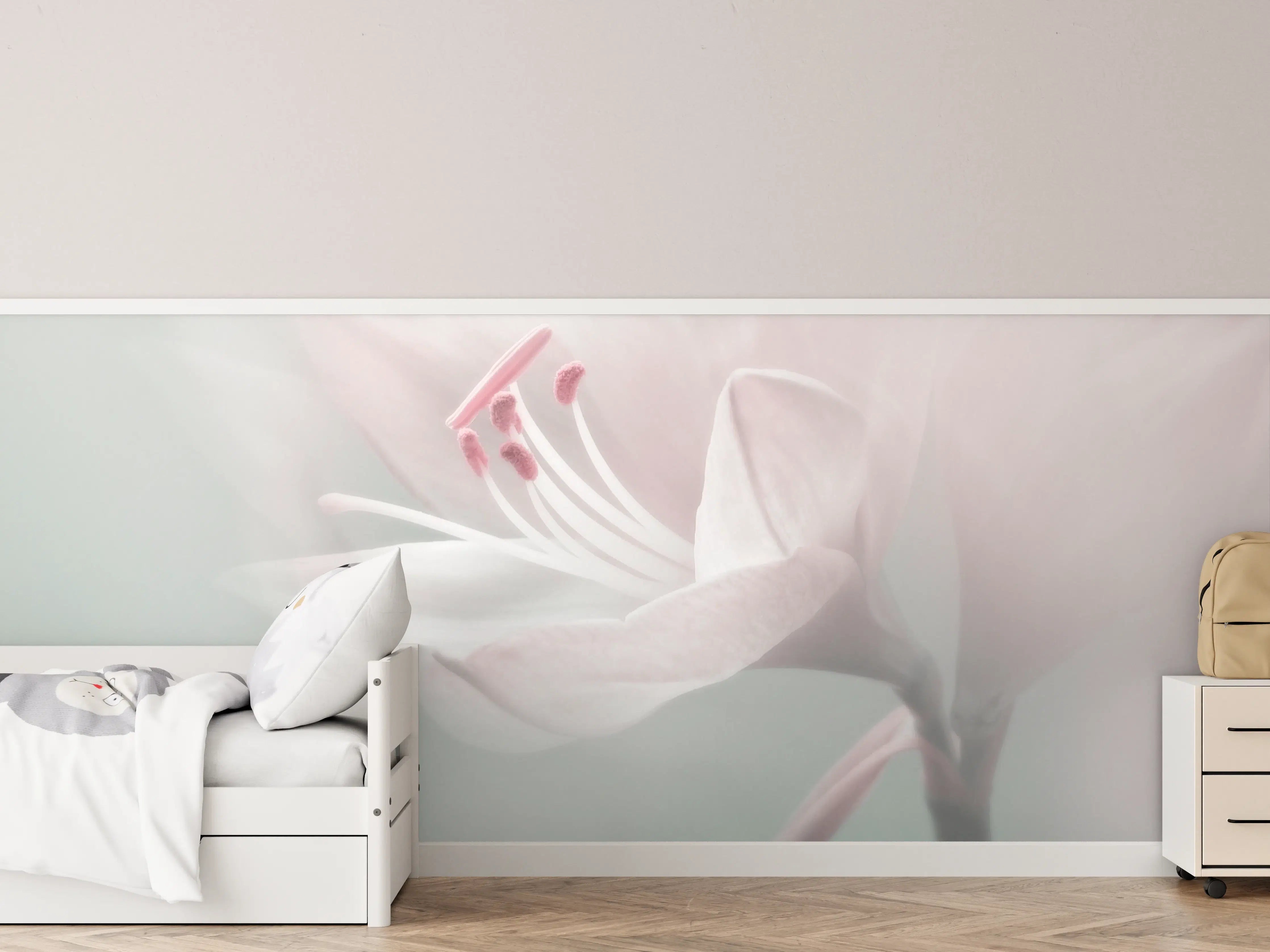 Kinderzimmer Wandgestaltung - Zarte rosa Blumenblüte mit weißem Hintergrund