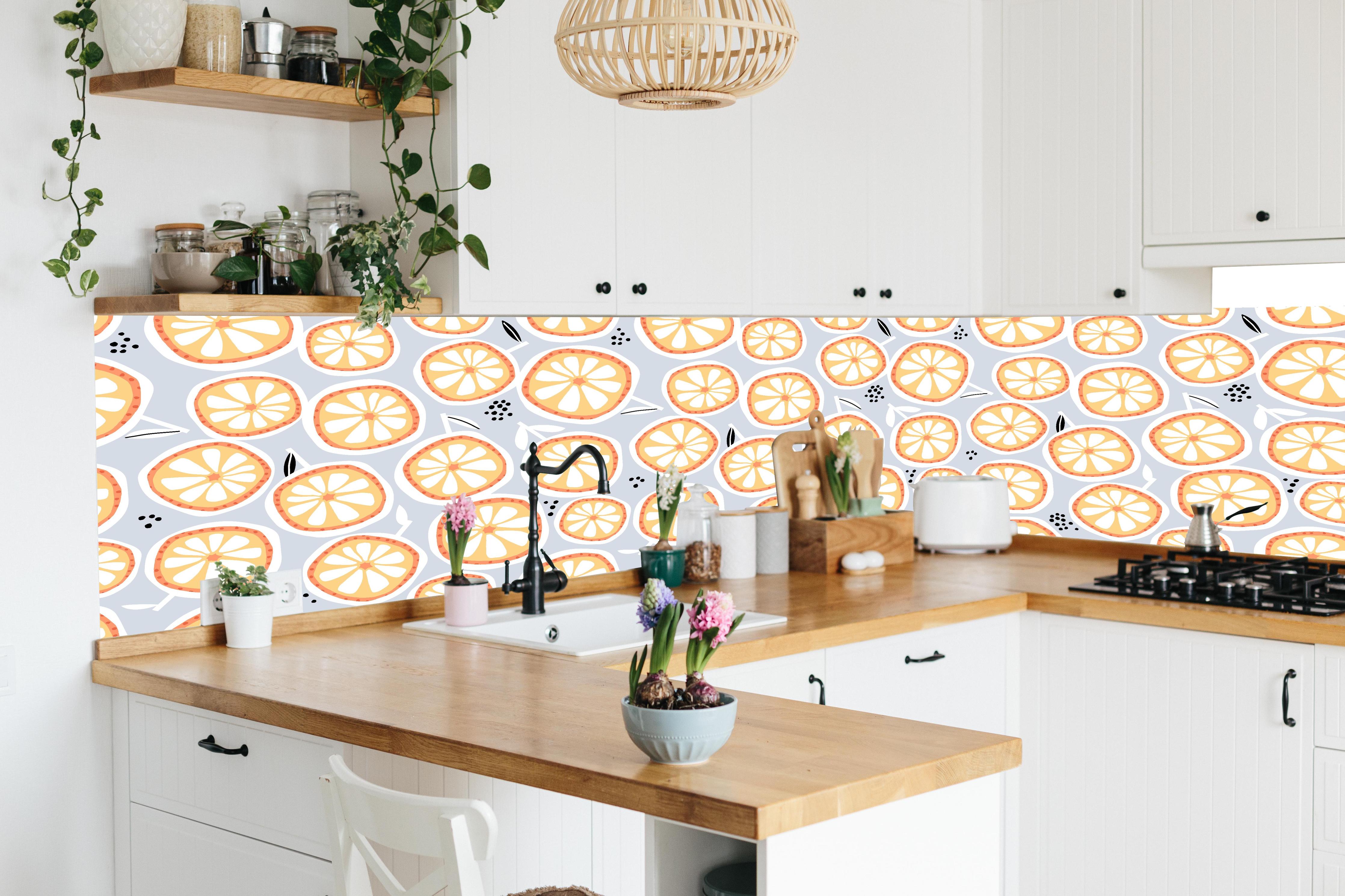 Küche - Citrus-Orange Küchenrückwand in lebendiger Küche mit bunten Blumen