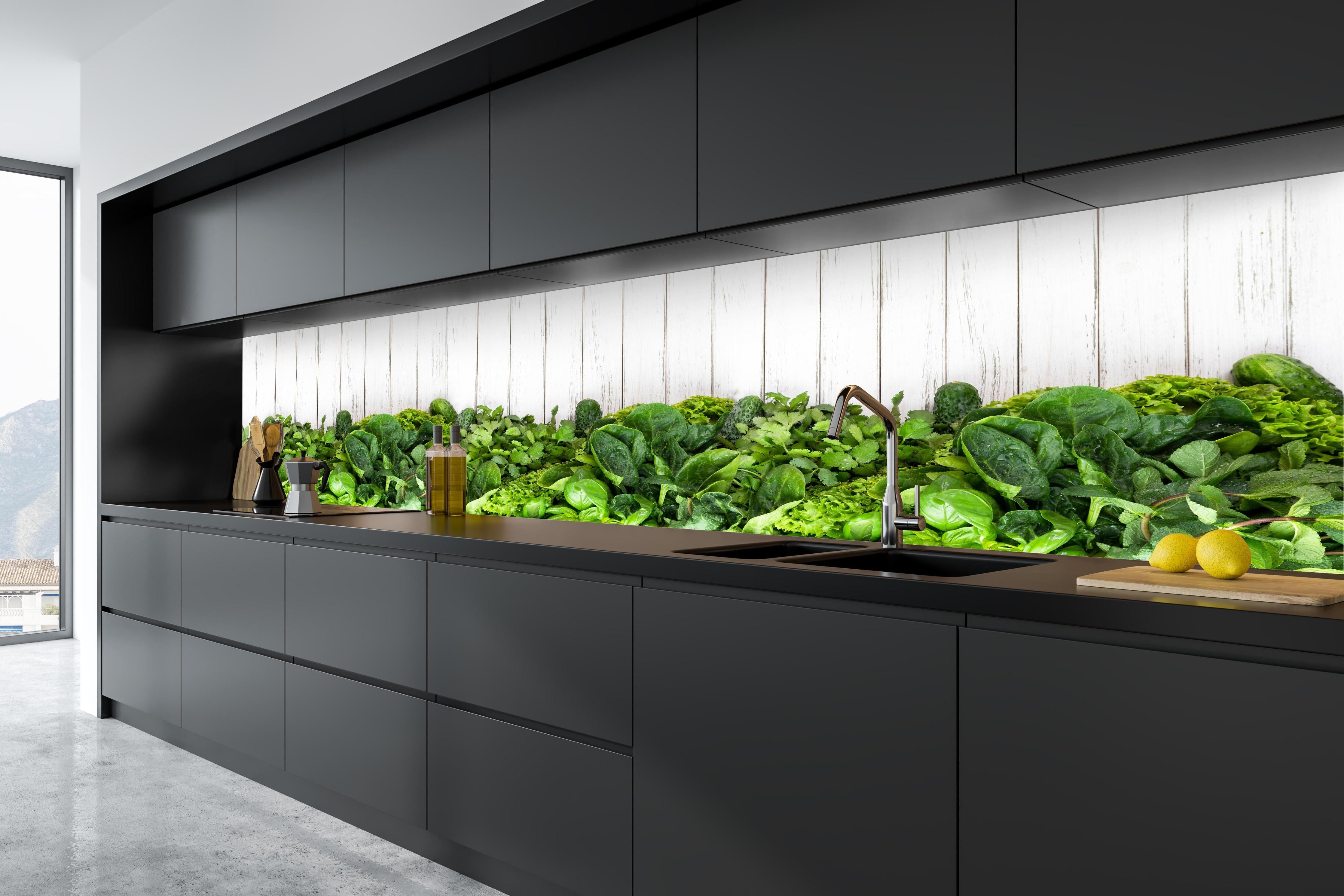 Küche - Weiß-Grün Kräuter Küchenrückwand in tiefschwarzer matt-premium Einbauküche