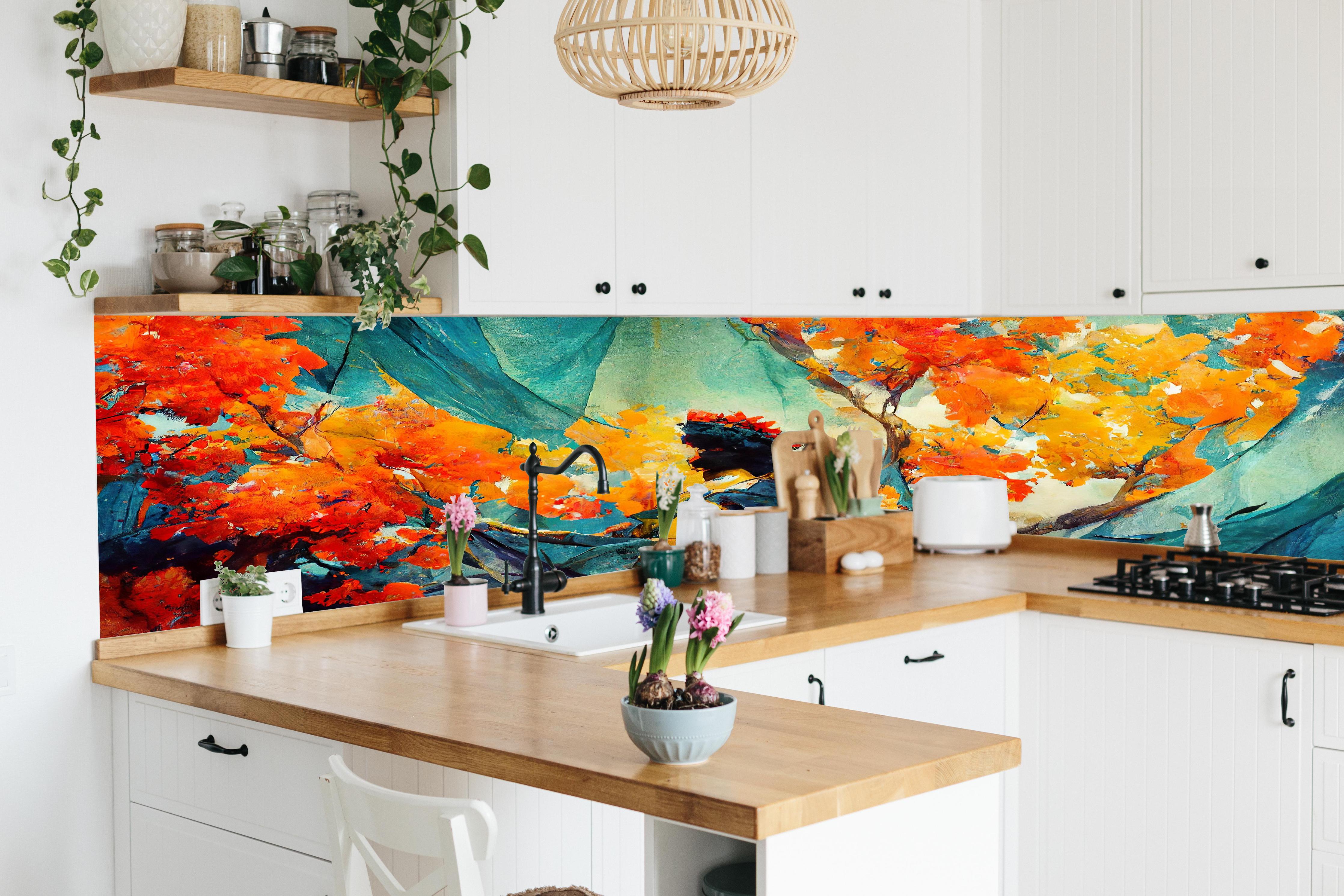 Küche - Abstrakte Kunst - Frau im Wald hinter weißen Hochglanz-Küchenregalen und schwarzem Wasserhahn