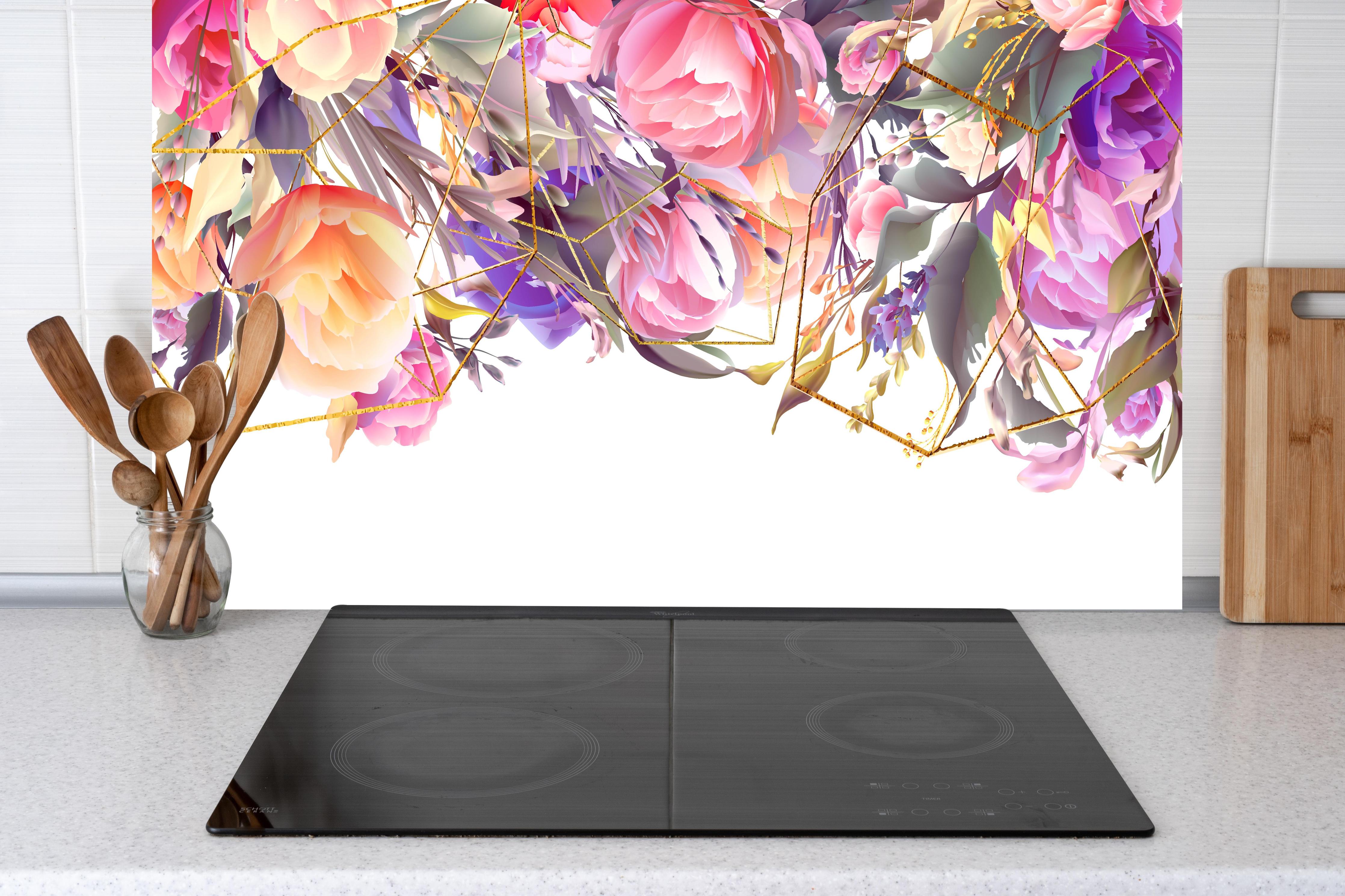 Küche - Abstrakte Kunst mit bunten Blumen und Geometrie hinter weißen Hochglanz-Küchenregalen und schwarzem Wasserhahn