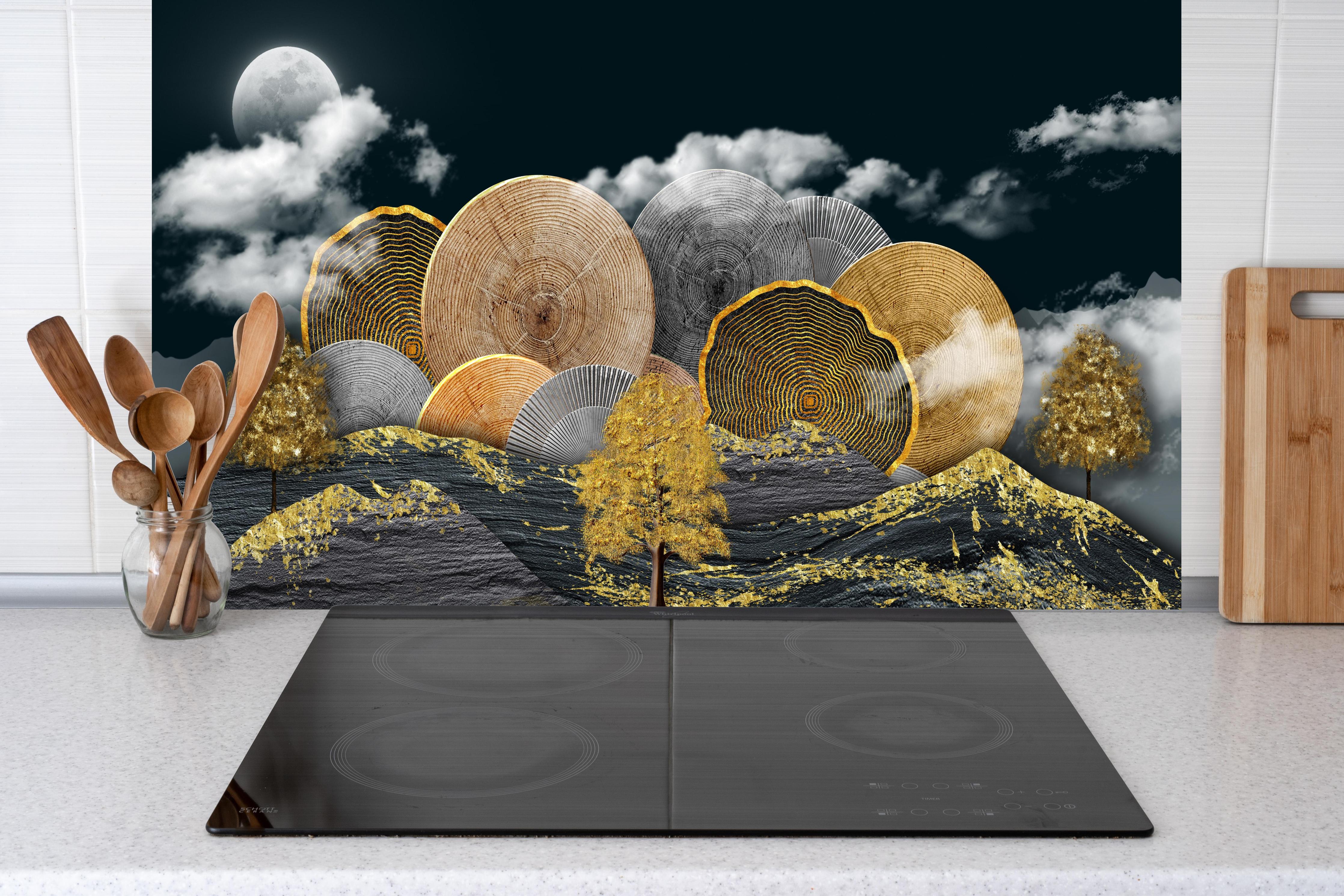 Küche - Abstraktes Landschaftsmuster - Nächtlich hinter weißen Hochglanz-Küchenregalen und schwarzem Wasserhahn