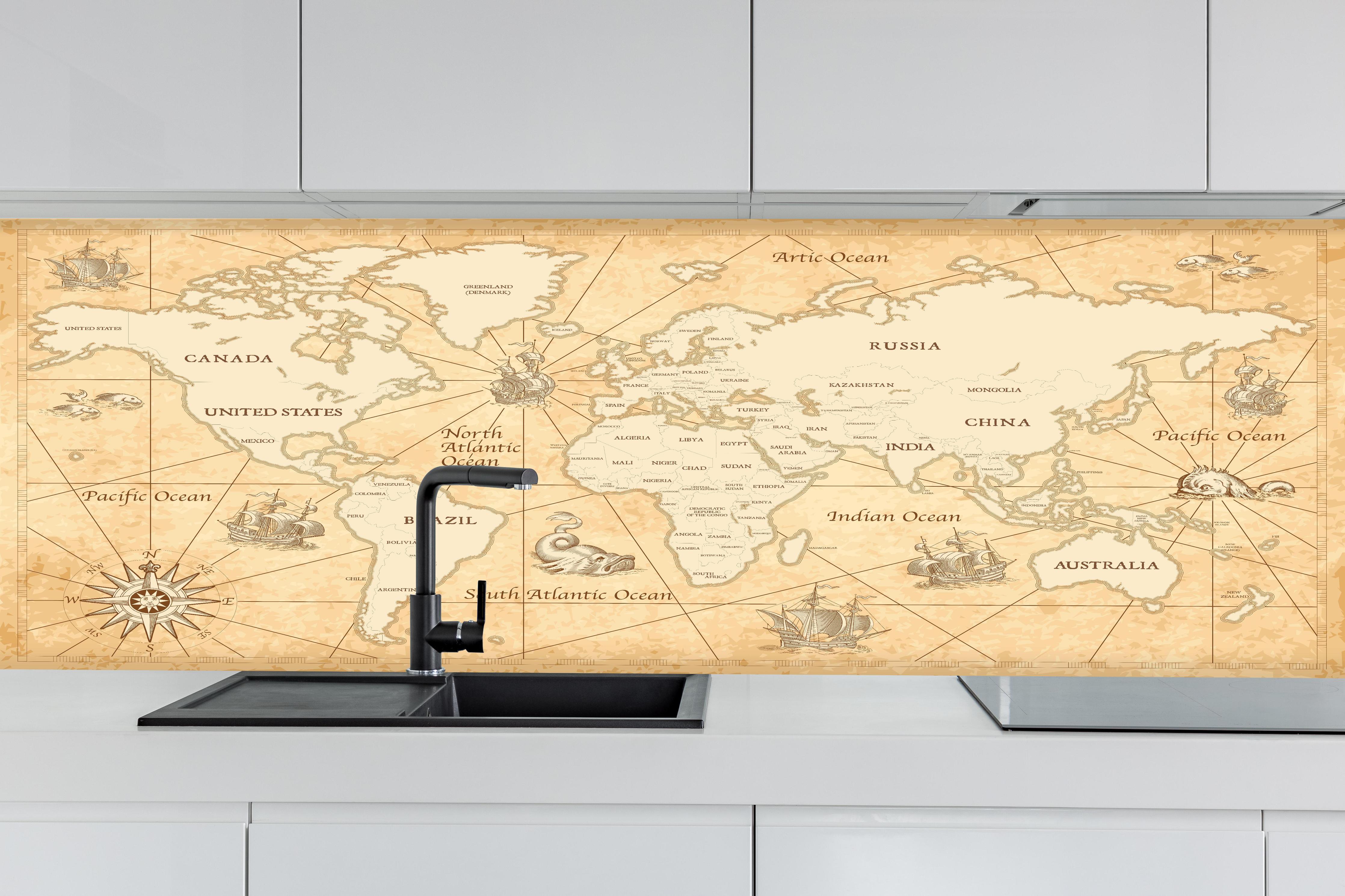 Küche - Antike Weltkarte in Sepia-Tönen hinter weißen Hochglanz-Küchenregalen und schwarzem Wasserhahn
