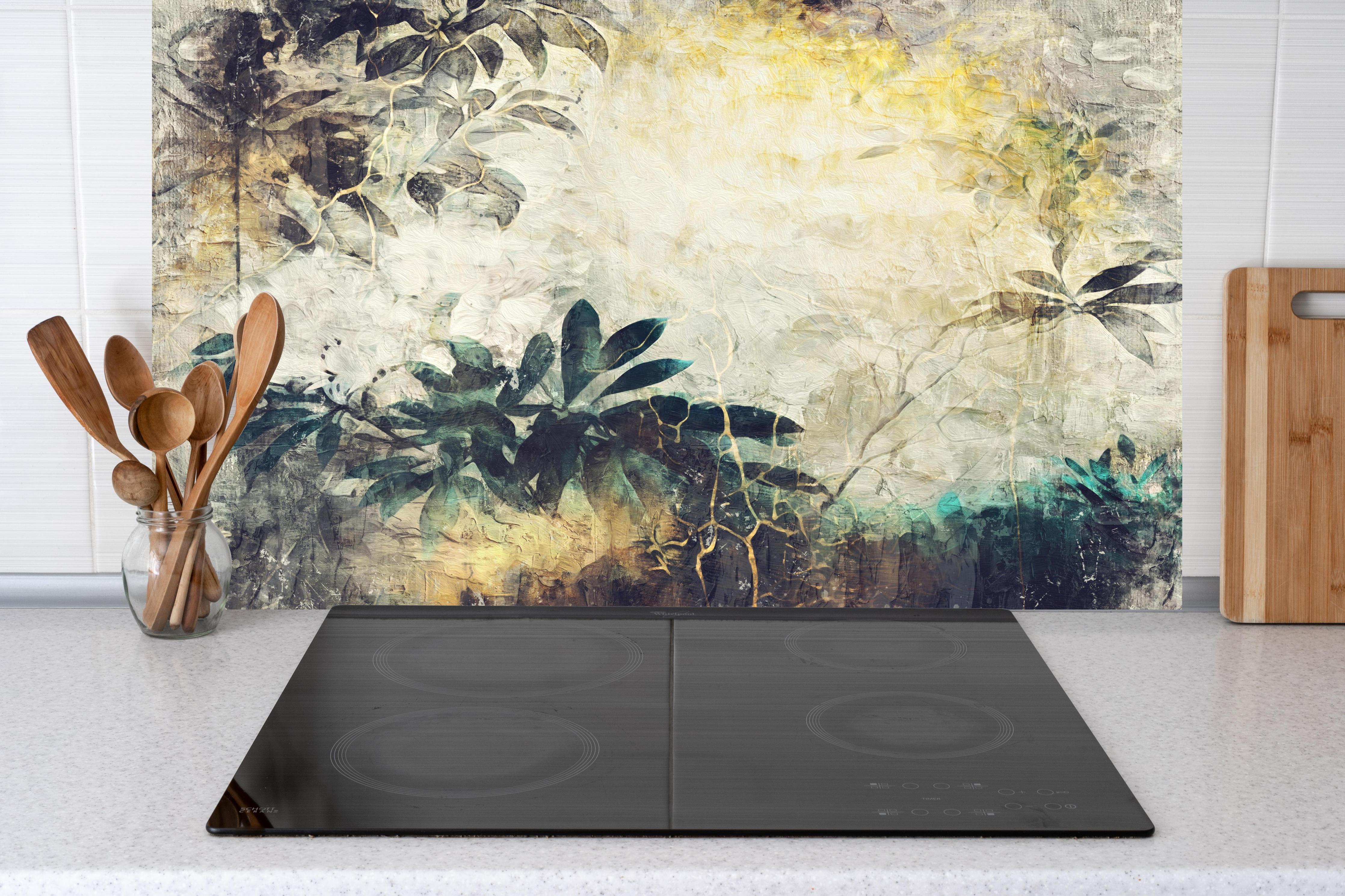 Küche - Baumzweig Gemälde hinter weißen Hochglanz-Küchenregalen und schwarzem Wasserhahn