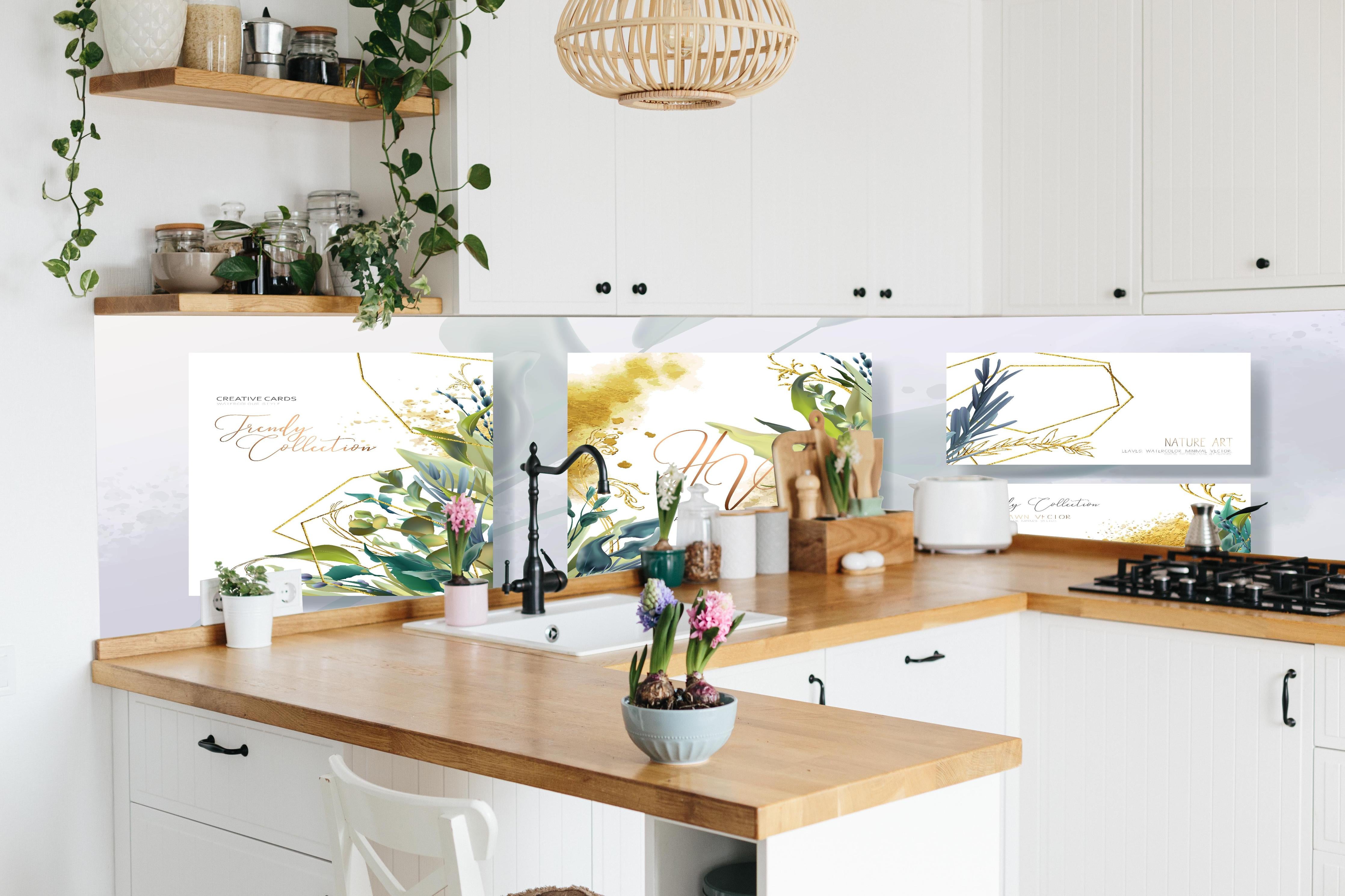 Küche - Elegantes Aquarell Blumen & Gold Design Set hinter weißen Hochglanz-Küchenregalen und schwarzem Wasserhahn